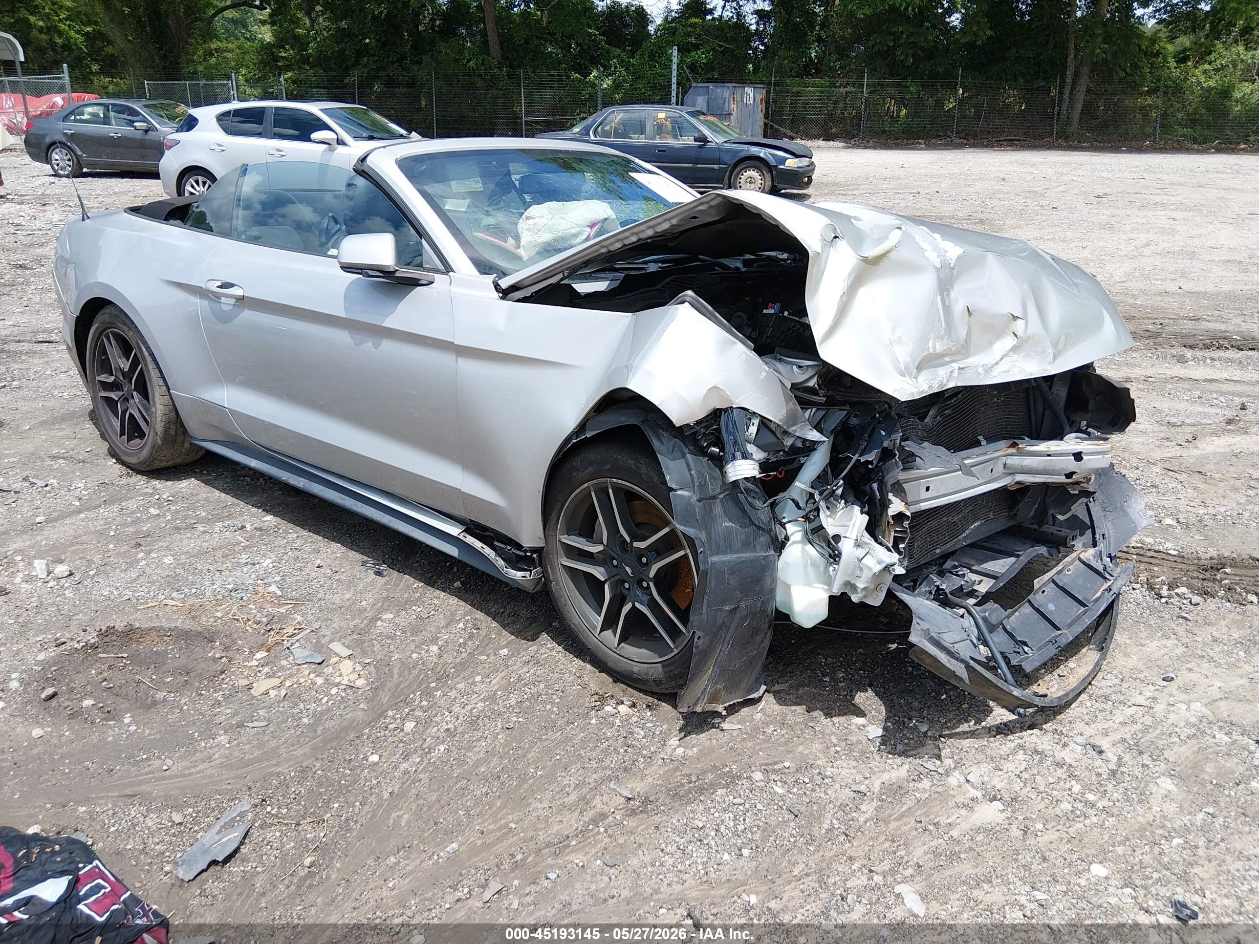 2016 Ford Mustang V6, VIN 1FATP8EM0G5318383 — Front end
