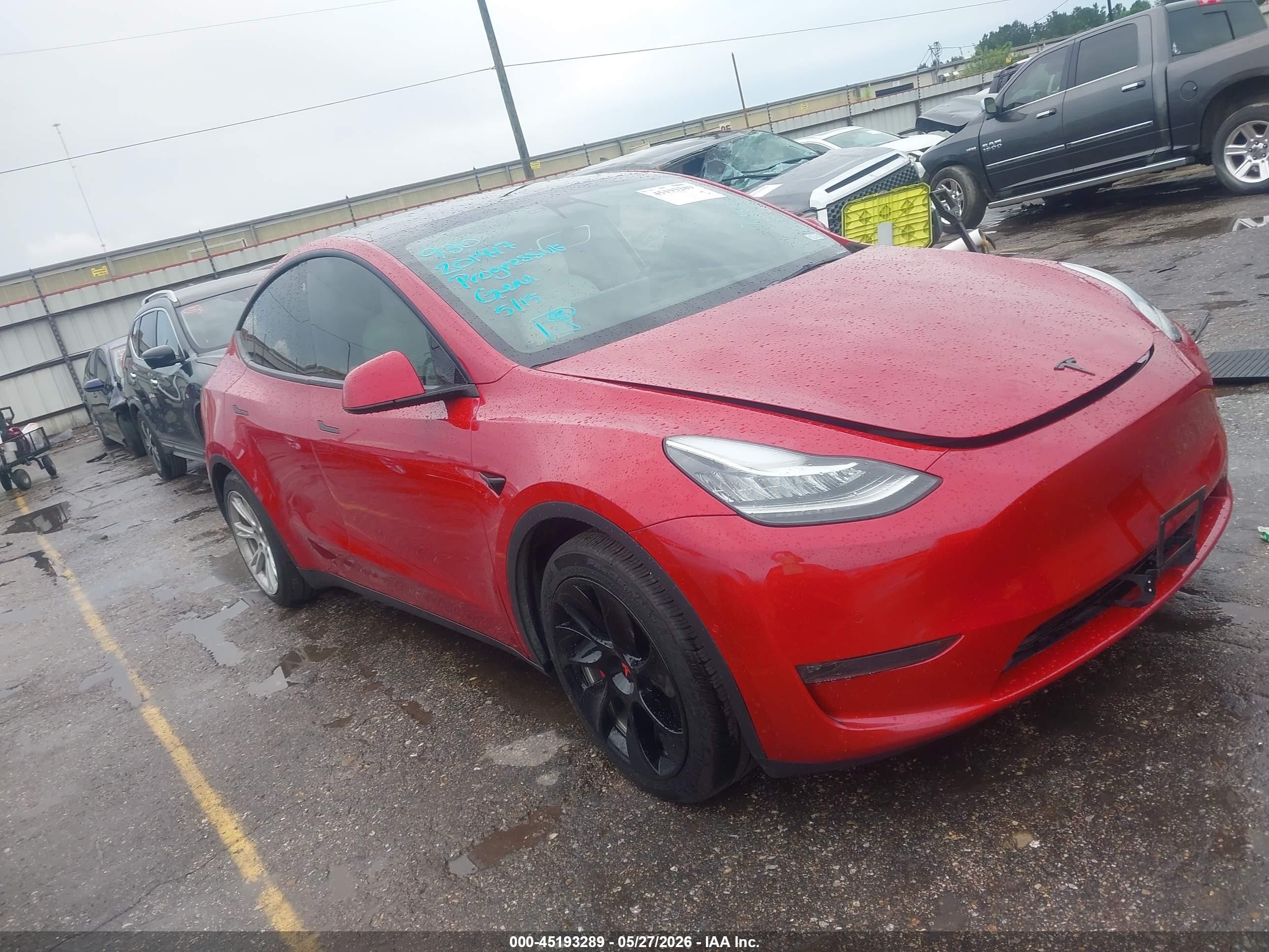 2021 Tesla Model Y Long Range, VIN 5YJYGAEE6MF201417 — Rear end