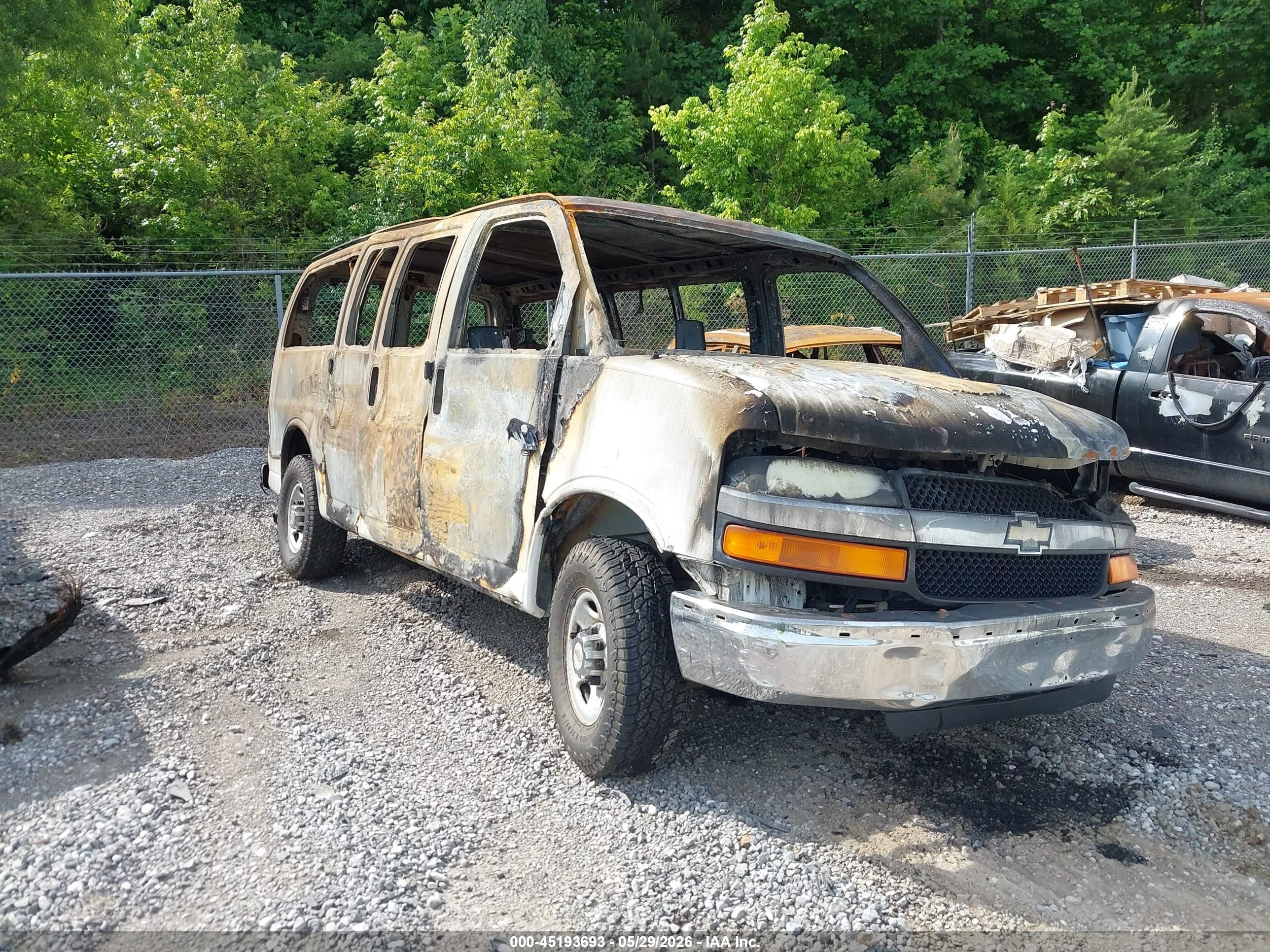 2007 Chevrolet Express Passenger, VIN 1GAHG35U871161706 — Burn
