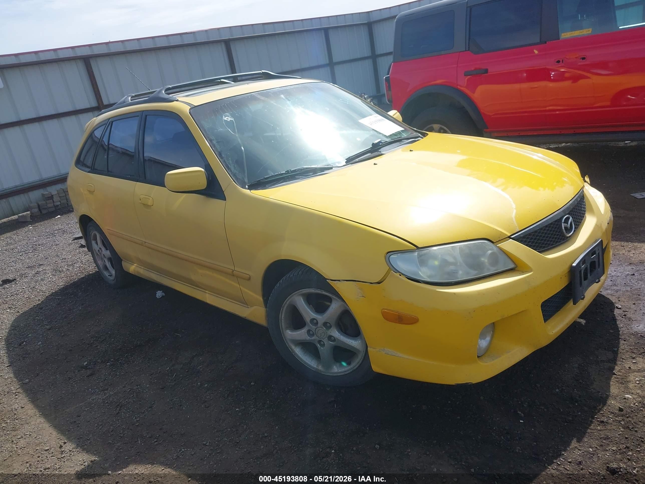 2002 Mazda Protege, VIN JM1BJ246121447160 — Front end