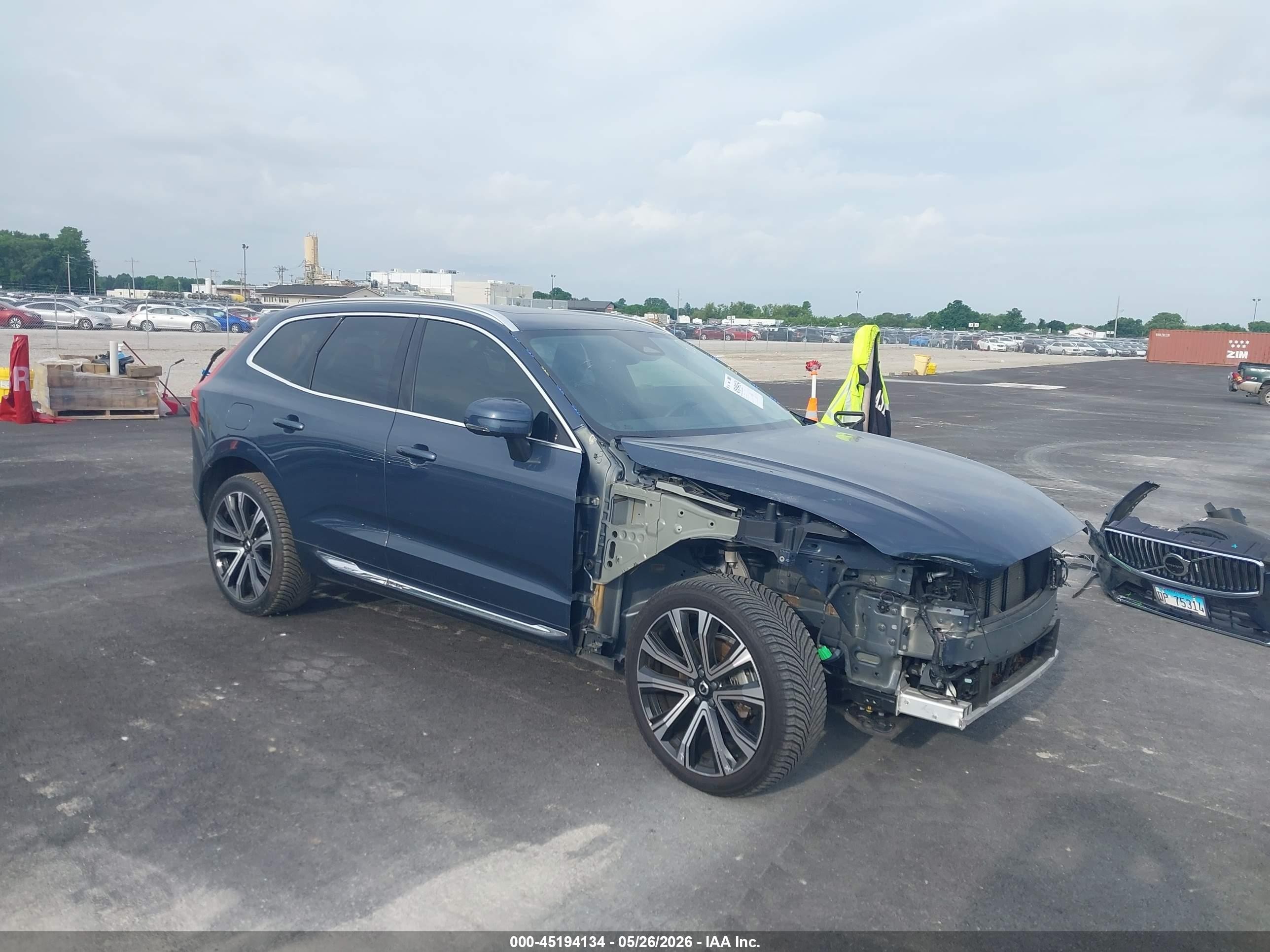 2023 Volvo XC60 Ultimate Bright Theme, VIN YV4L12DA9P1197812 — Front end