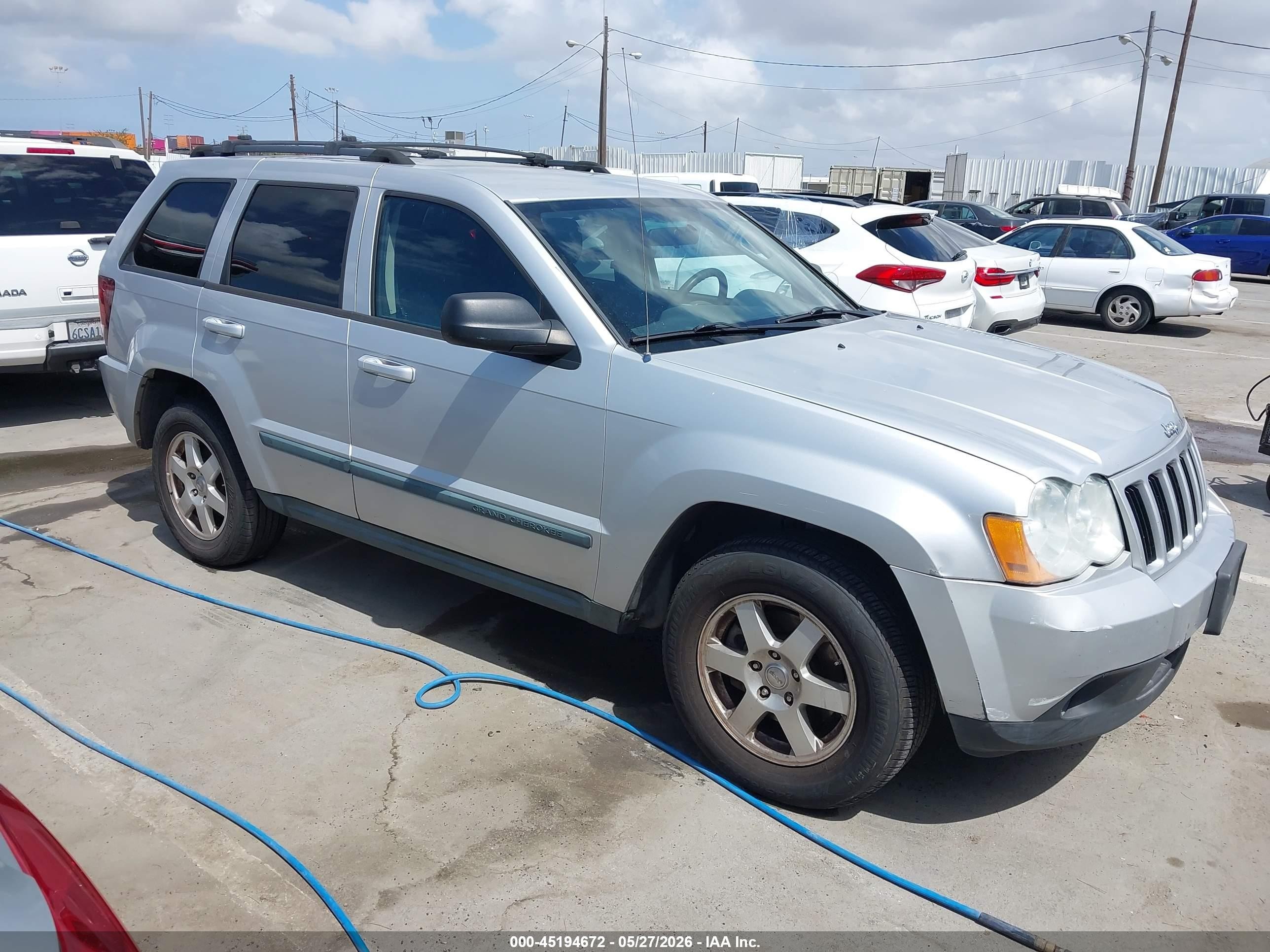 2009 Jeep Grand Cherokee Laredo, VIN 1J8GS48K89C512700 — Rear end