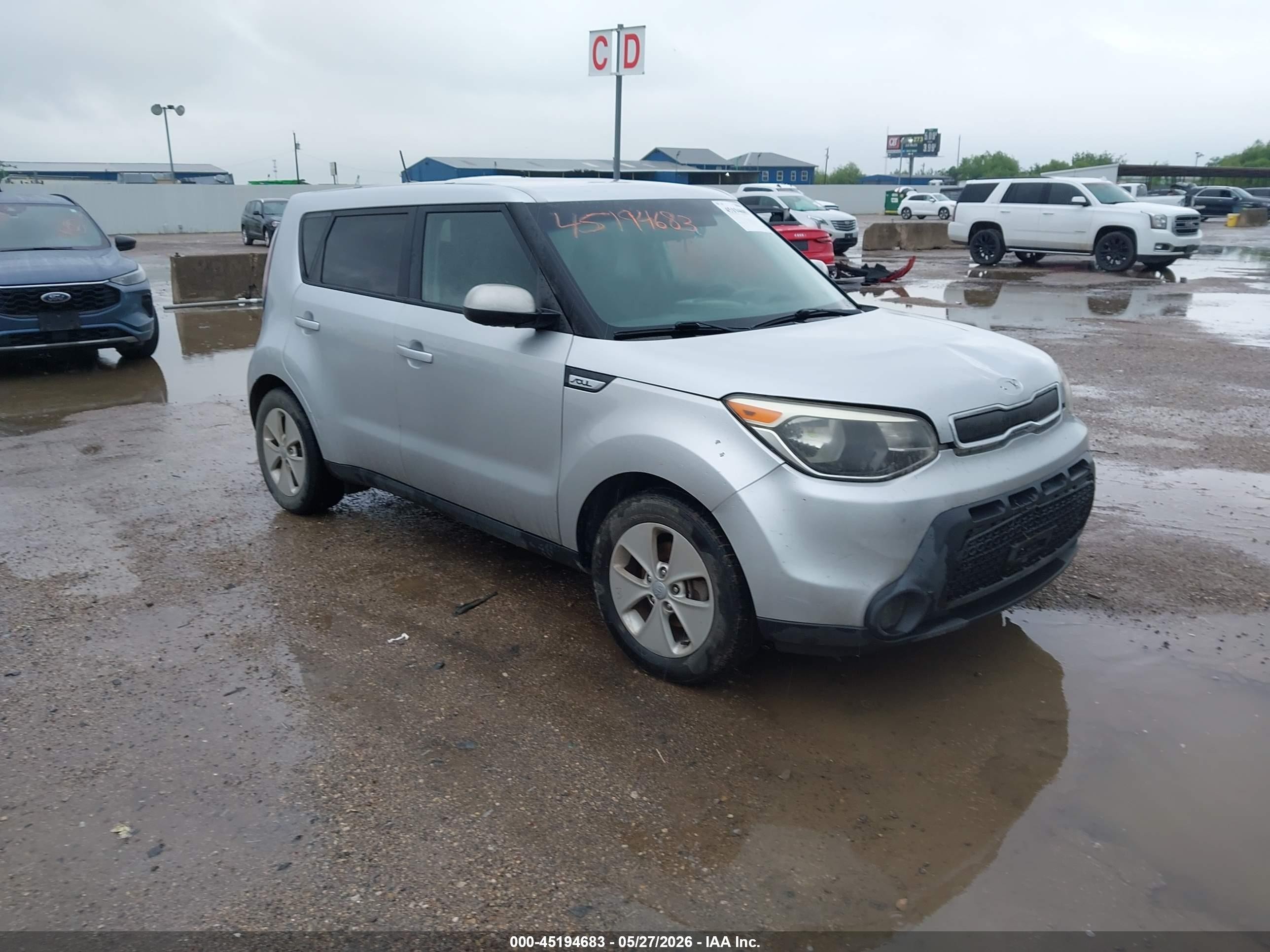 2015 Kia Soul, VIN KNDJN2A23F7786801 — Front end