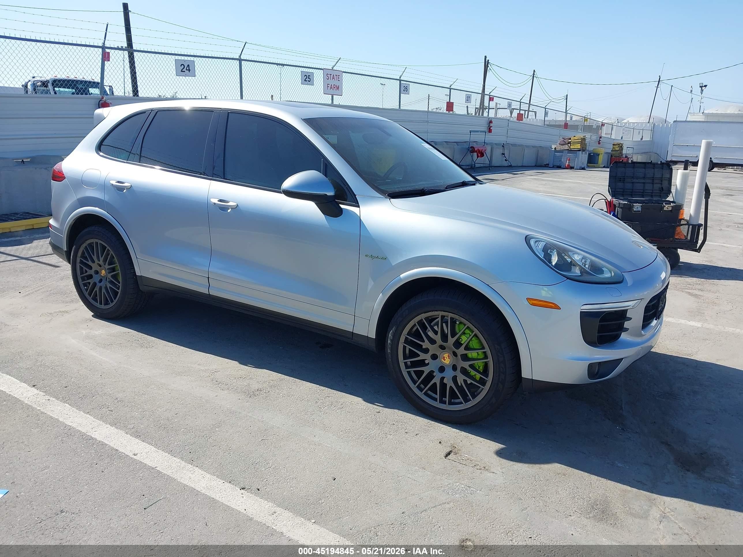 2017 Porsche Cayenne S E-Hybrid, VIN WP1AE2A29HLA74575 — Electrical