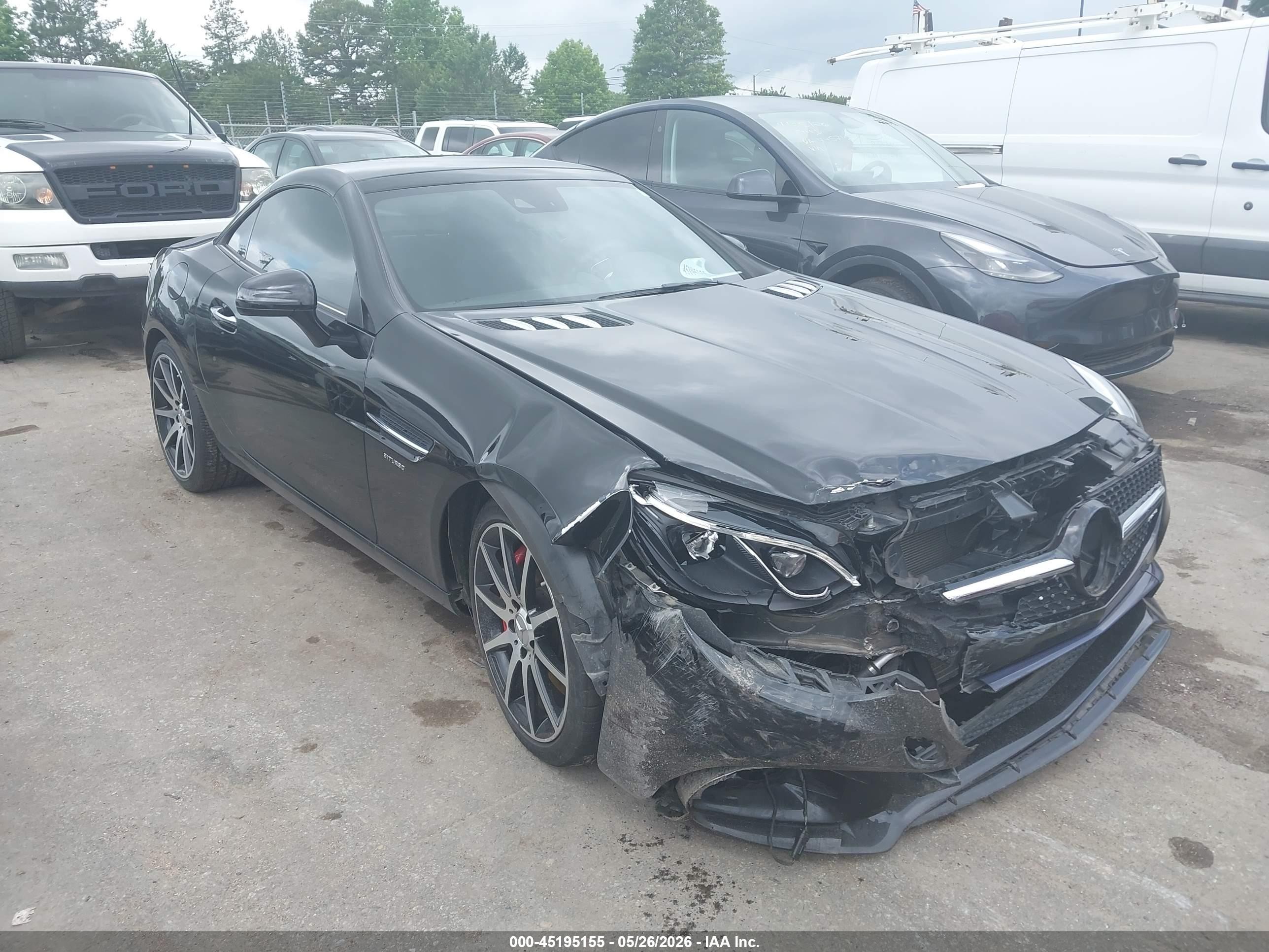2017 Mercedes-Benz SLC 43 AMG, VIN WDDPK6GA9HF129847 — Front end