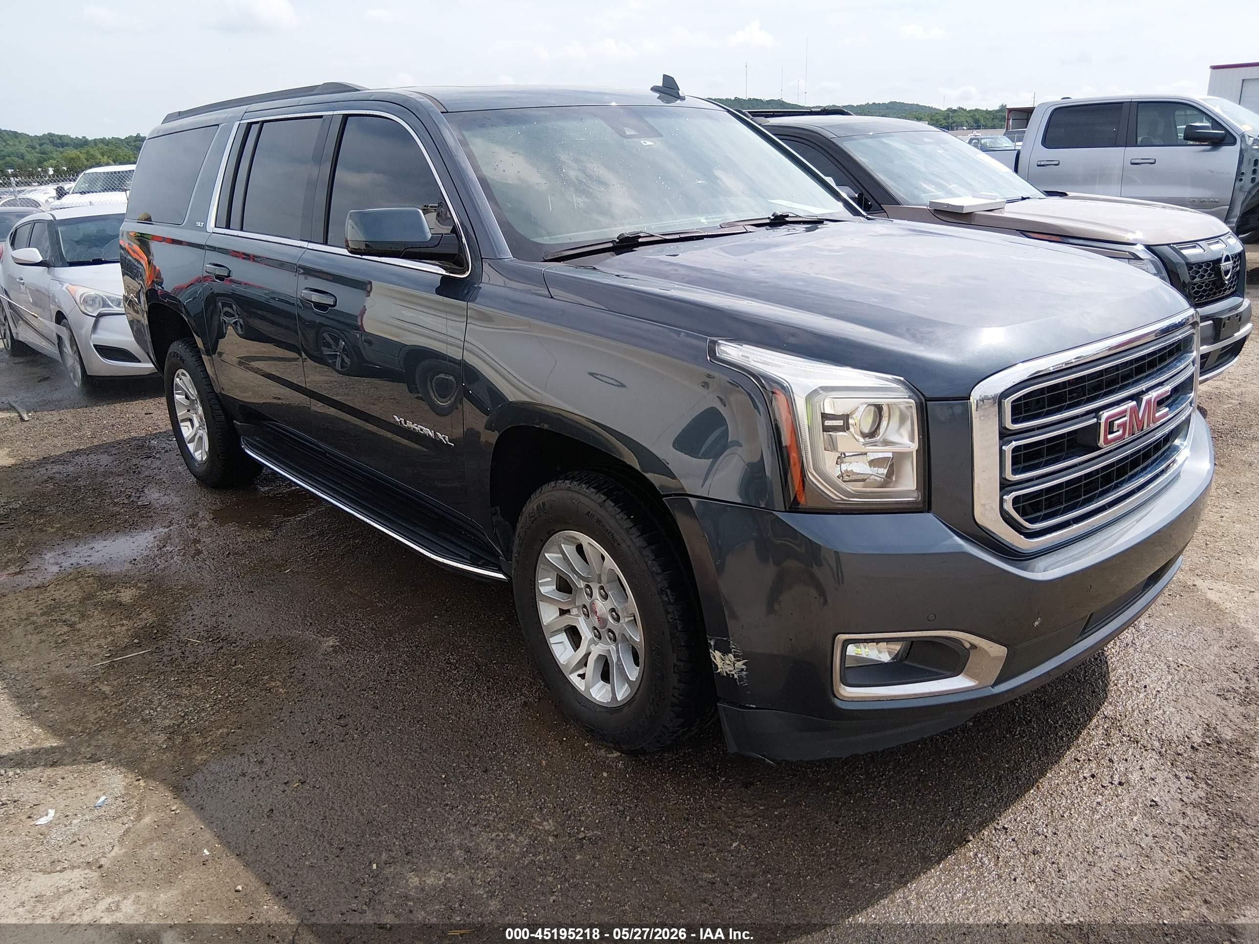 2019 GMC Yukon XL SLT, VIN 1GKS1GKC3KR353597 — Hail