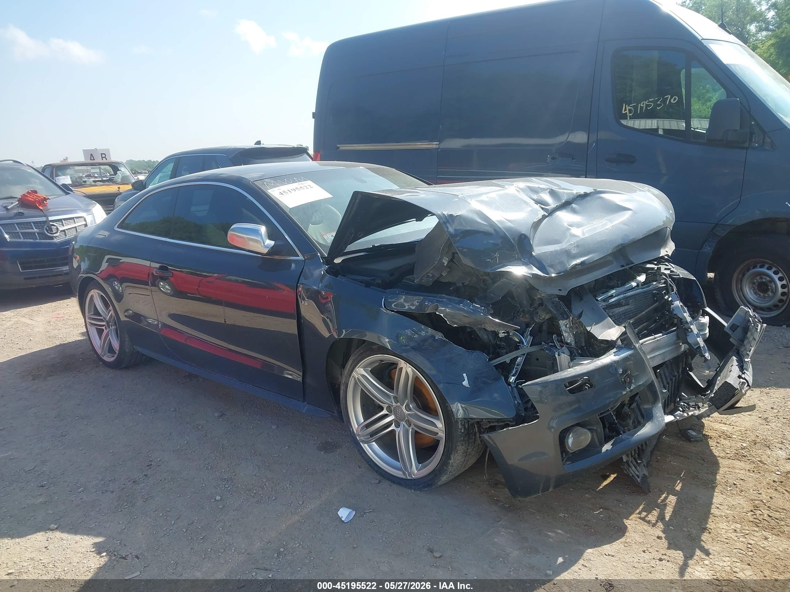 2010 Audi S5 Premium Plus, VIN WAUCVAFR1AA057570 — Front end
