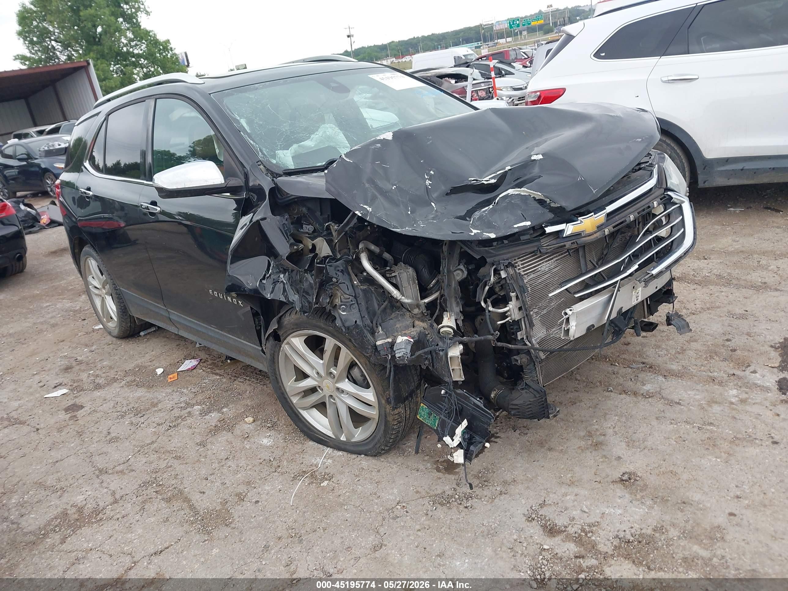 2018 Chevrolet Equinox Premier, VIN 2GNAXMEV7J6187426 — Front end