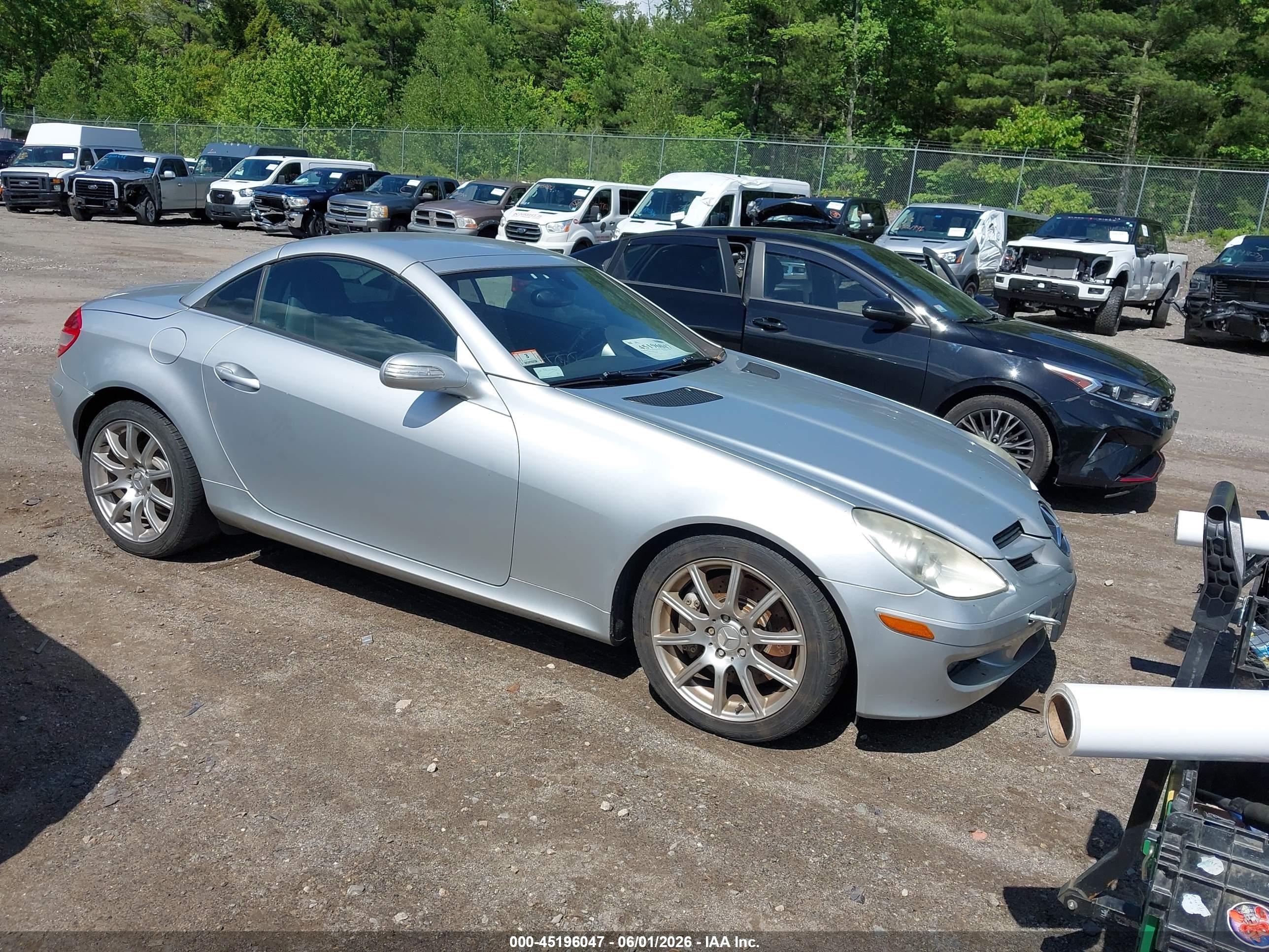 2005 Mercedes-Benz SLK 230/320, VIN WDBWK56F55F049890 — Electrical