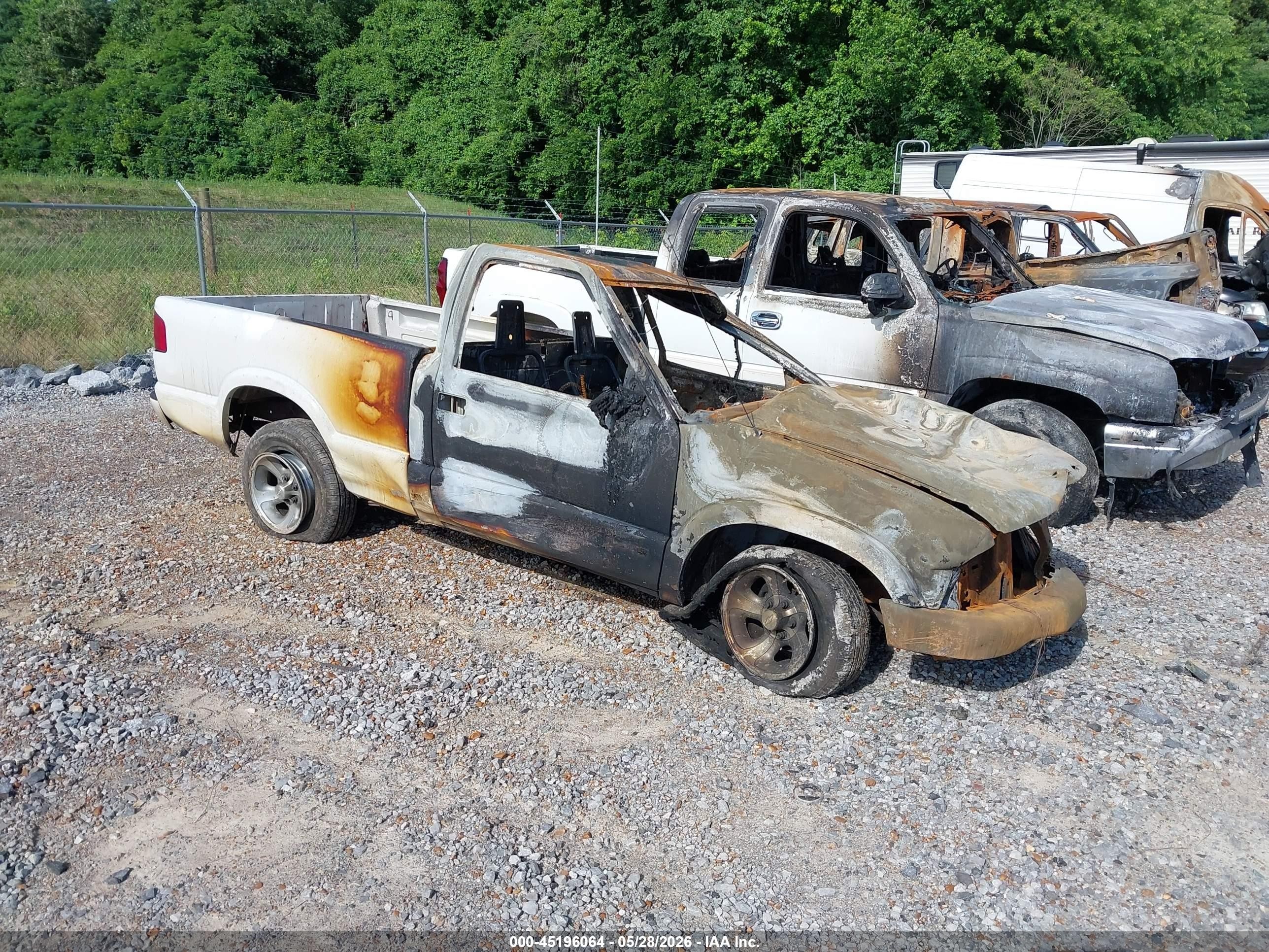 2001 Chevrolet S-10 LS, VIN 1GCCS14571K140314 — Burn
