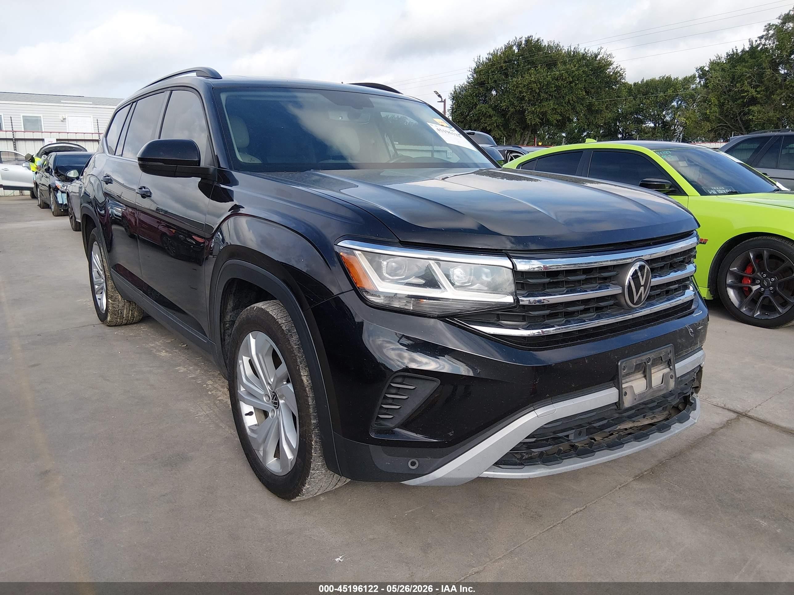 2021 Volkswagen Atlas SE, VIN 1V2KR2CA6MC607859 — Перед