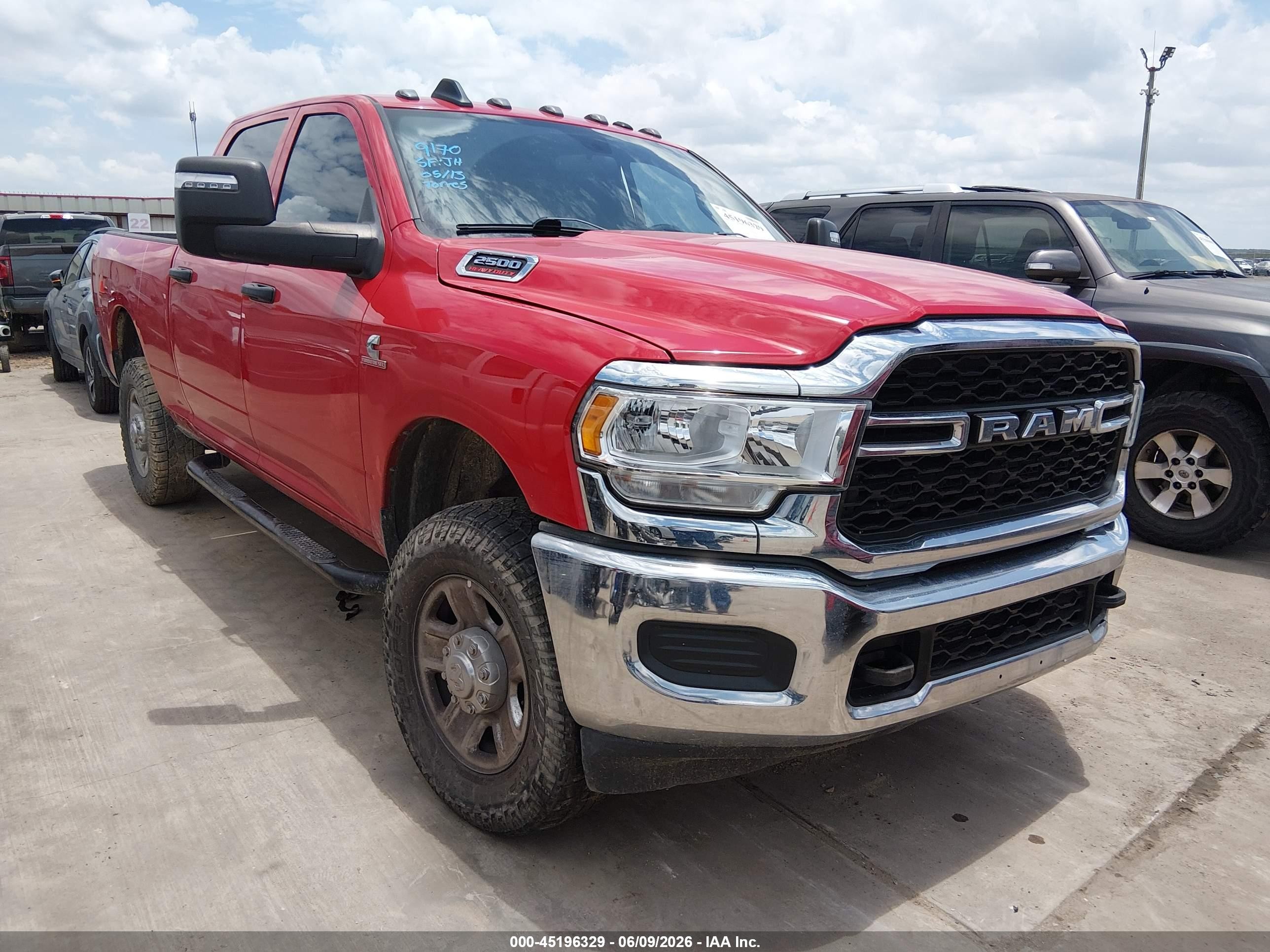 2023 Ram 2500 Tradesman, VIN 3C6UR5CL2PG617570 — Side