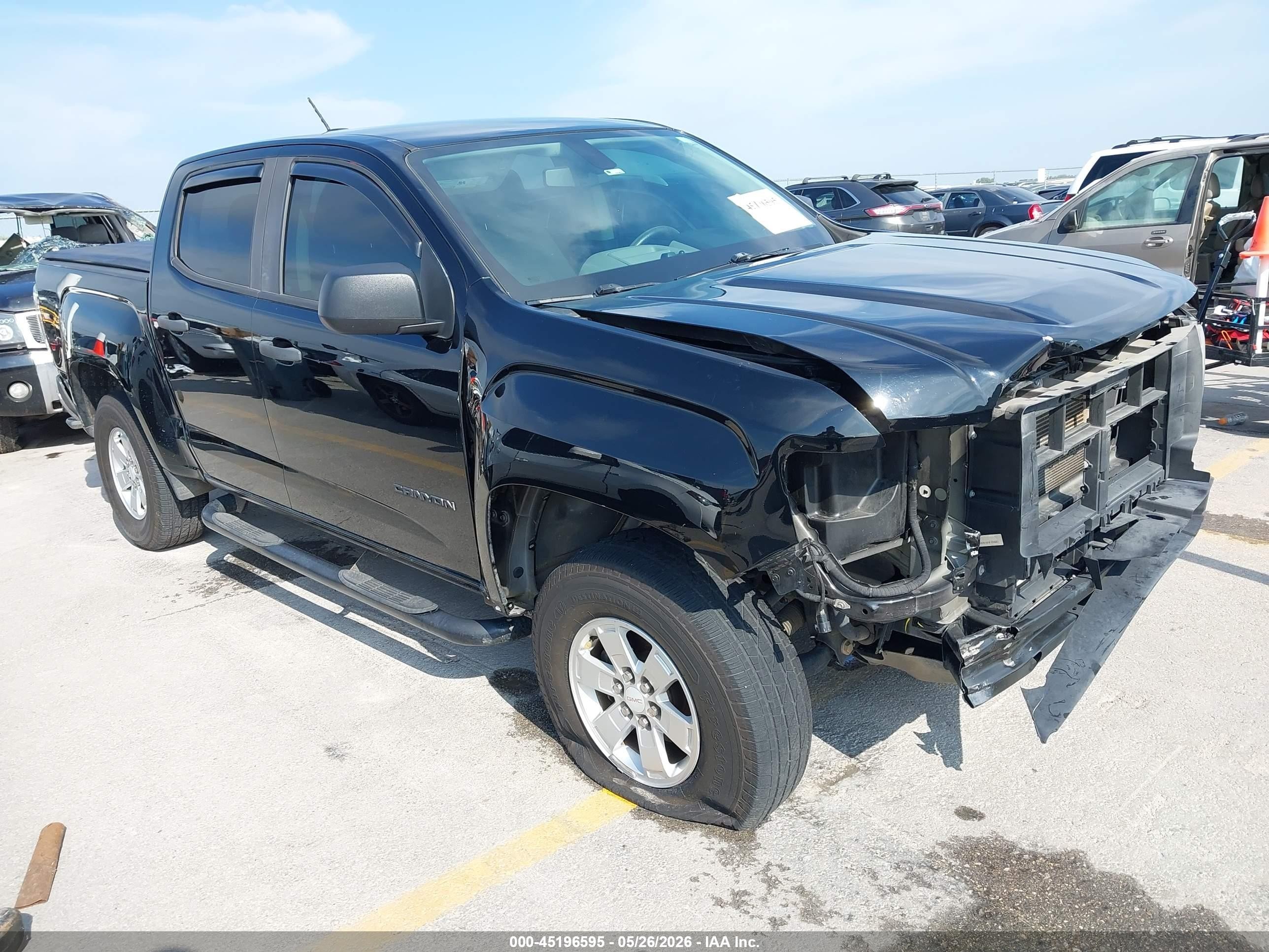 2017 GMC Canyon 2WD, VIN 1GTG5BEN2H1264567 — Front end