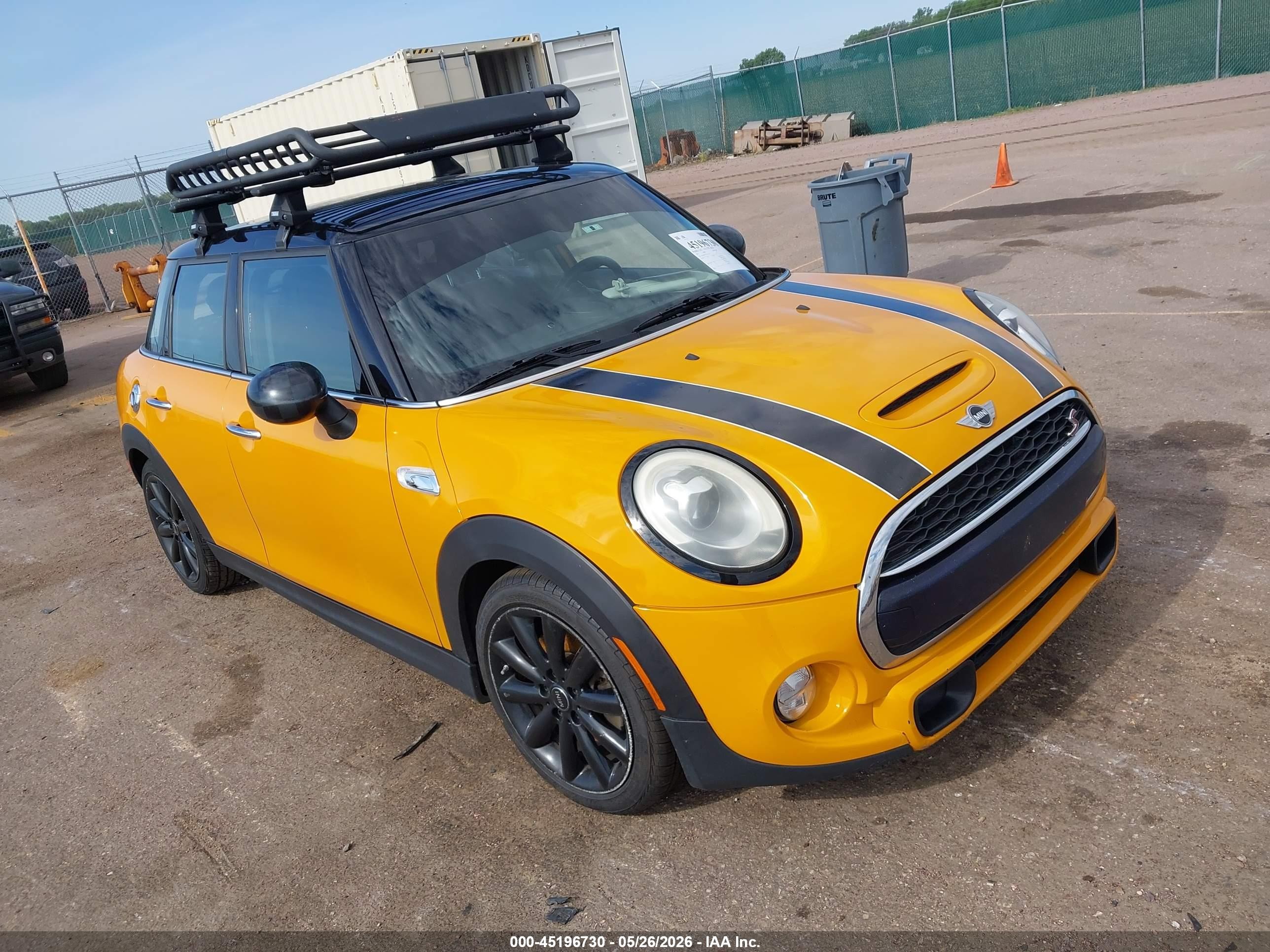 2017 MINI Hardtop 4 Door Cooper S, VIN WMWXU3C51H2D32511 — Normal wear