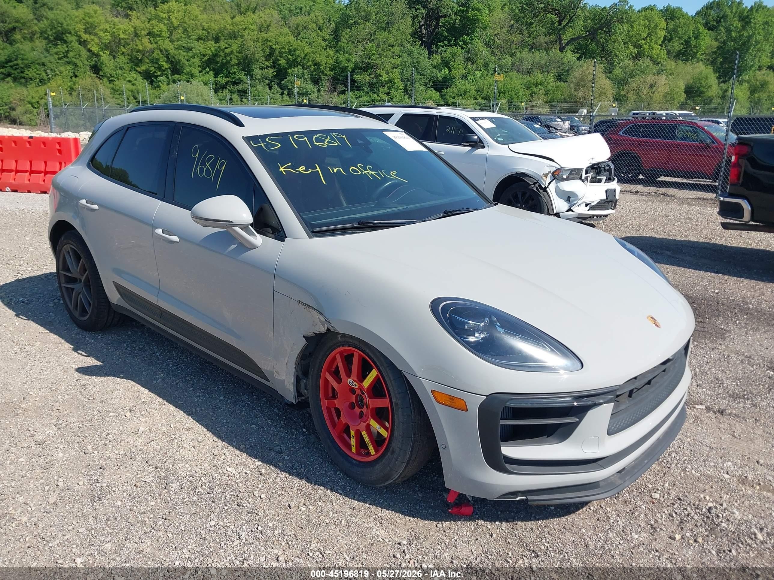 2022 Porsche Macan S, VIN WP1AG2A50NLB21685 — Front end