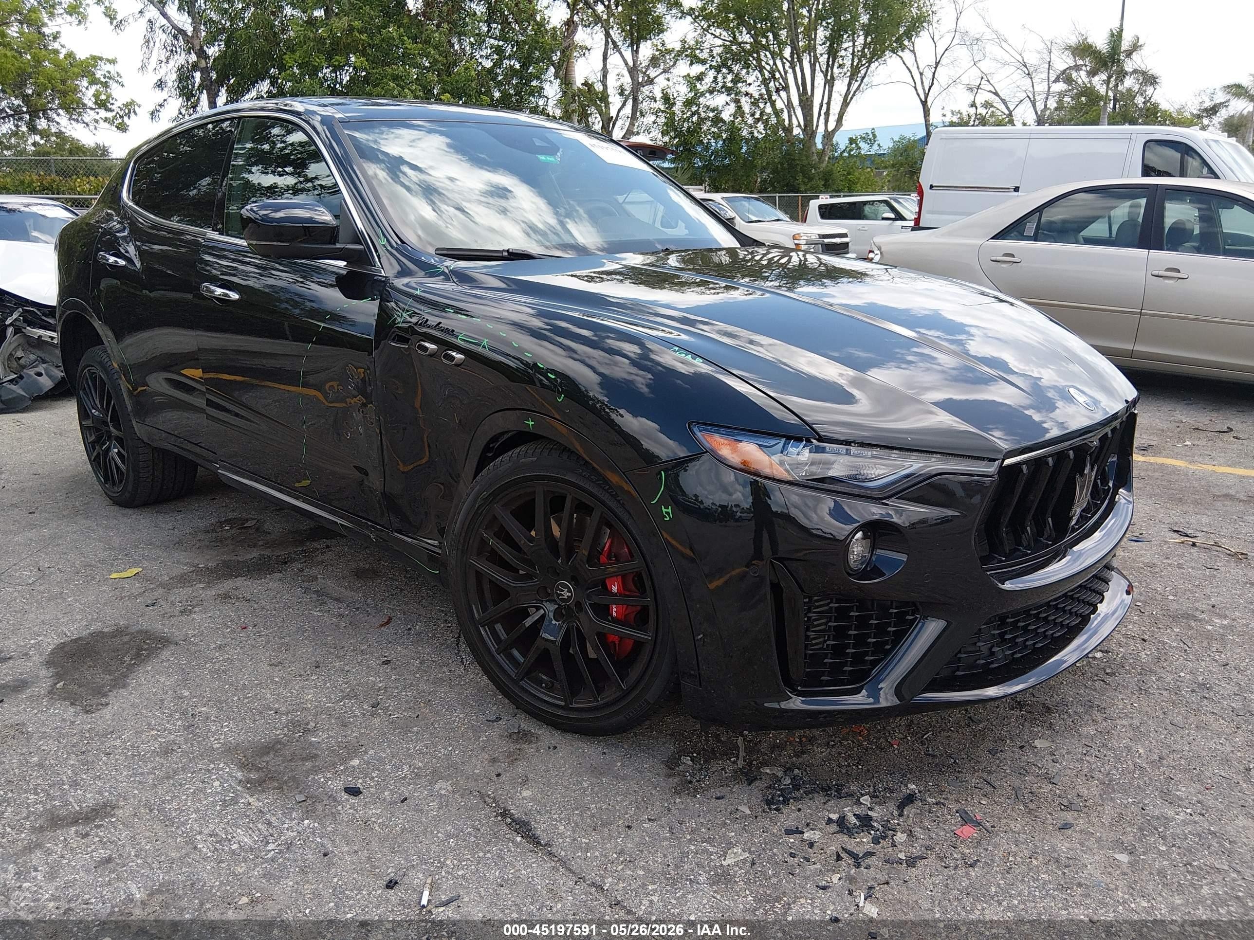 2024 Maserati Levante Modena, VIN ZN661YUM5RX453911 — Side