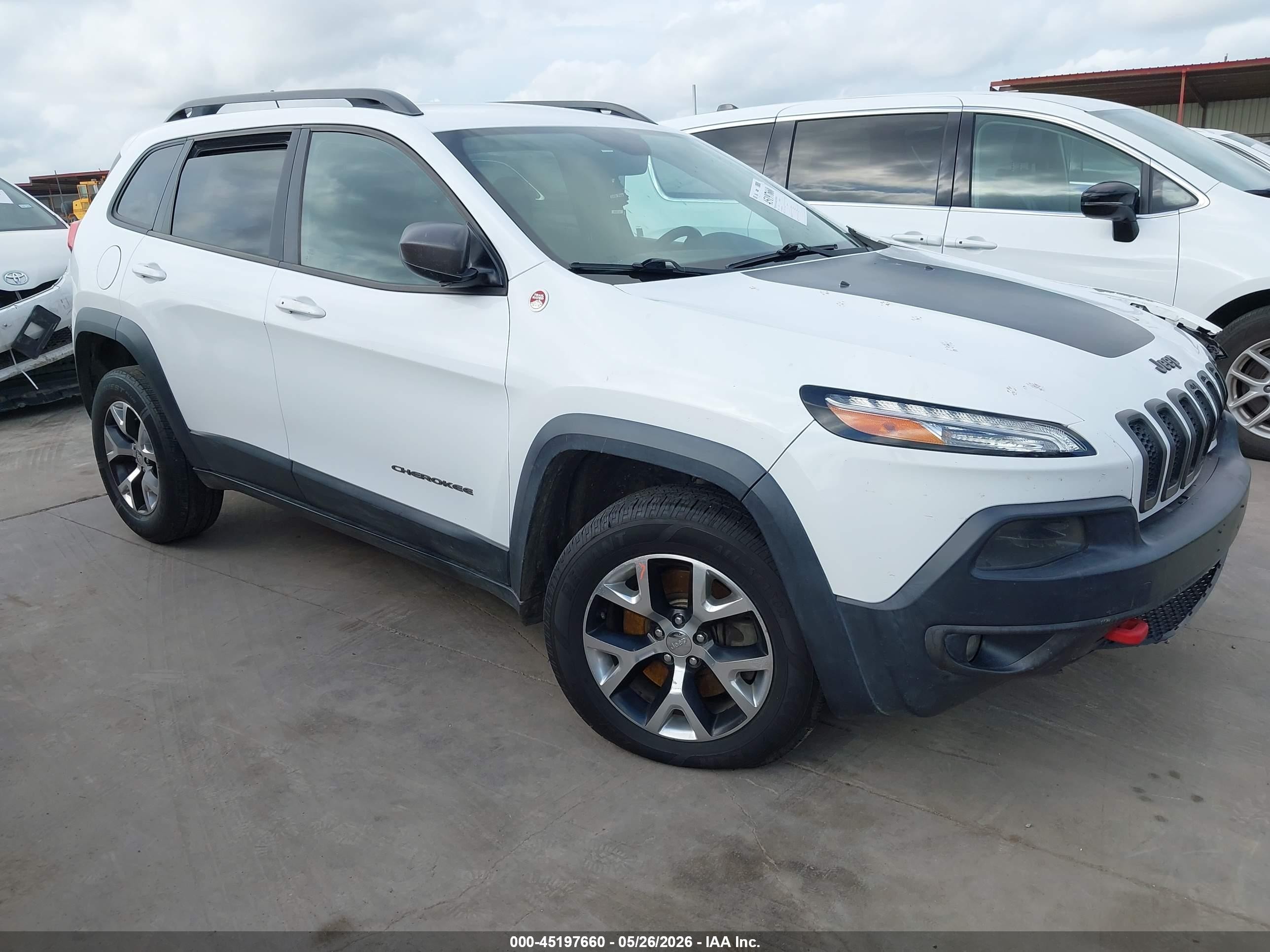 2014 Jeep Cherokee Trailhawk, VIN 1C4PJMBS9EW255977 — Front end