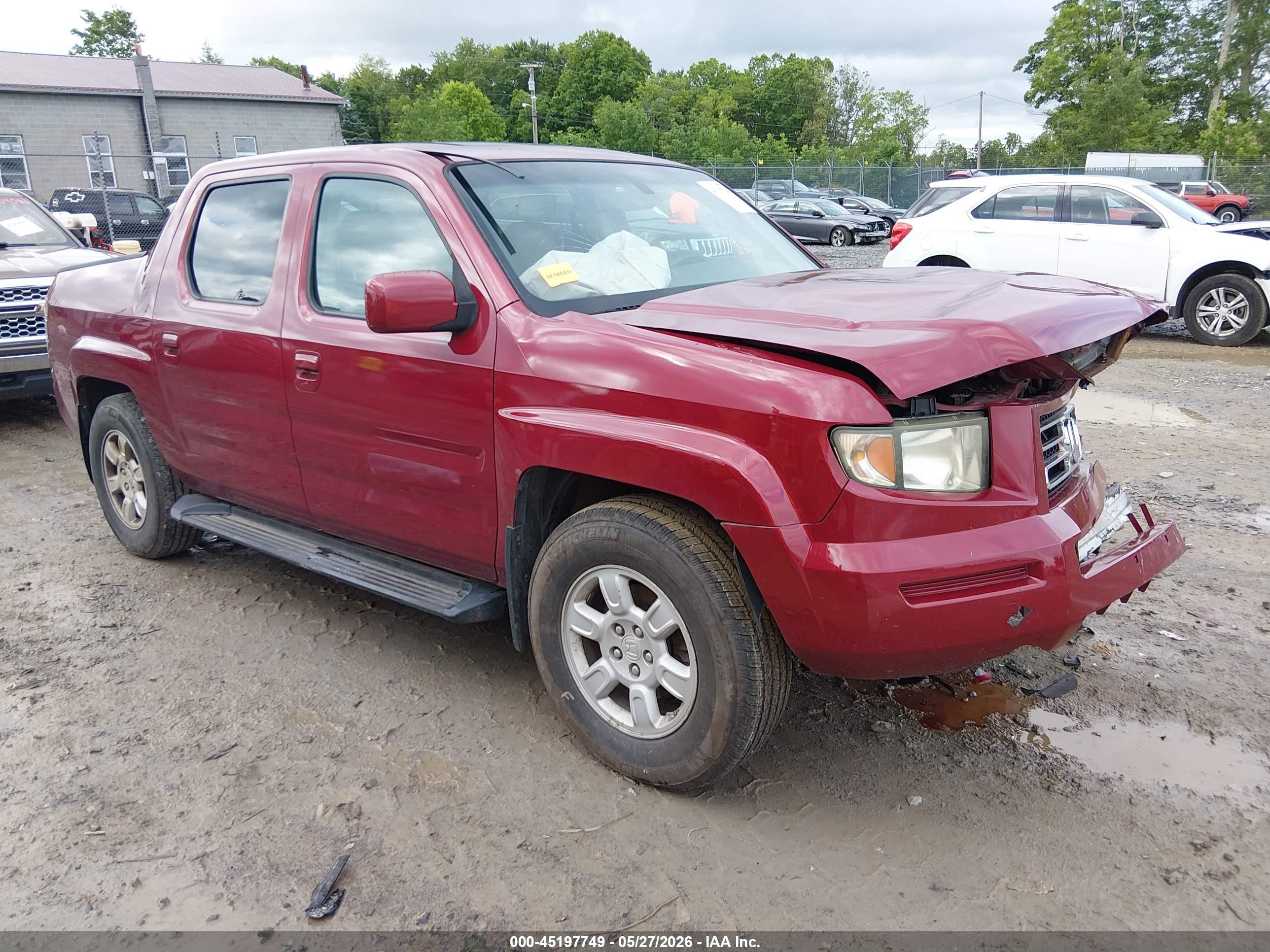 2006 Honda Ridgeline RTL, VIN 2HJYK16546H528548 — Front end