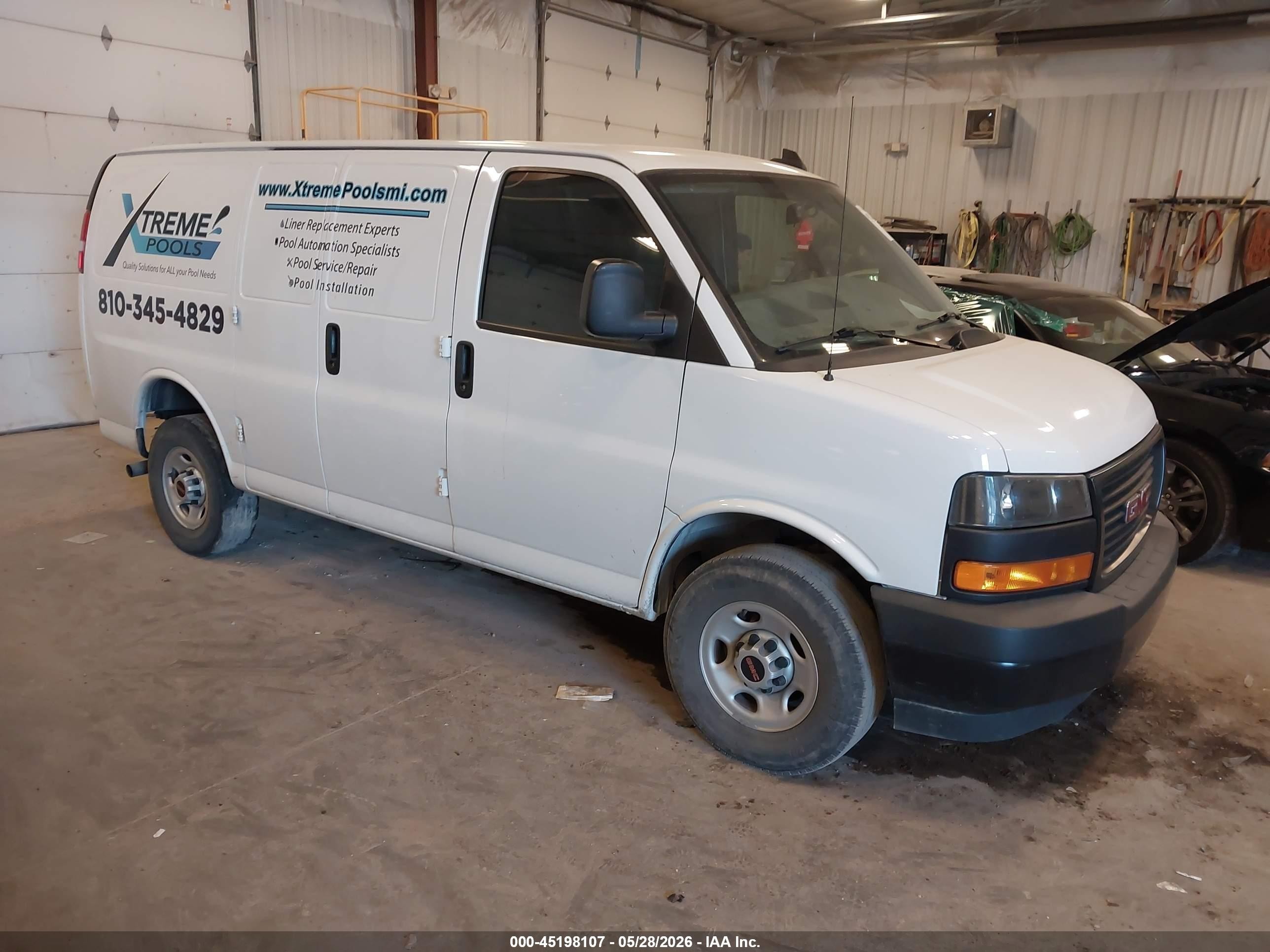 2021 GMC Savana Cargo, VIN 1GTW7AFP5M1307602 — Rear end