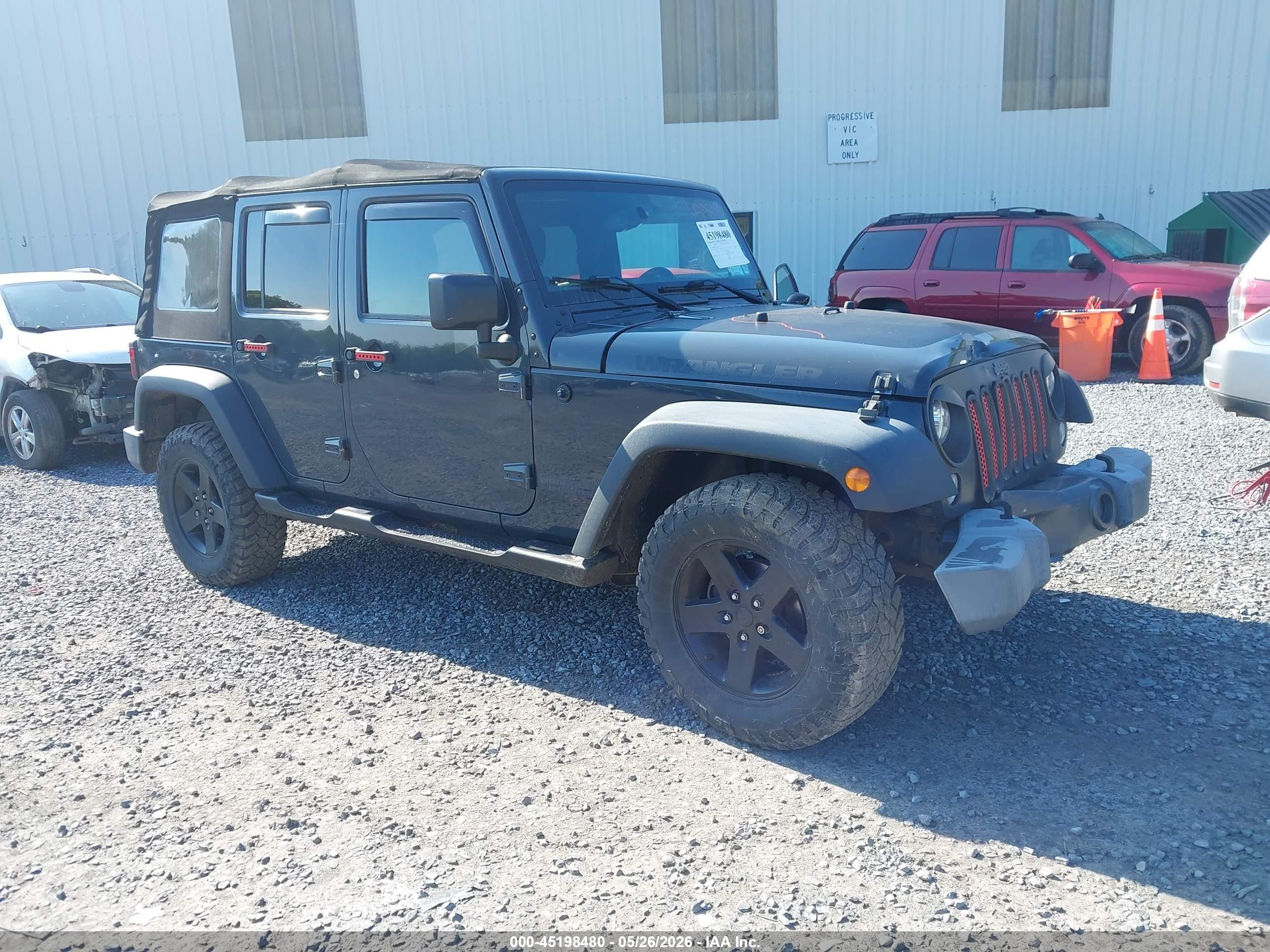2017 Jeep Wrangler Unlimited Sport, VIN 1C4BJWDG2HL665718 — Front end