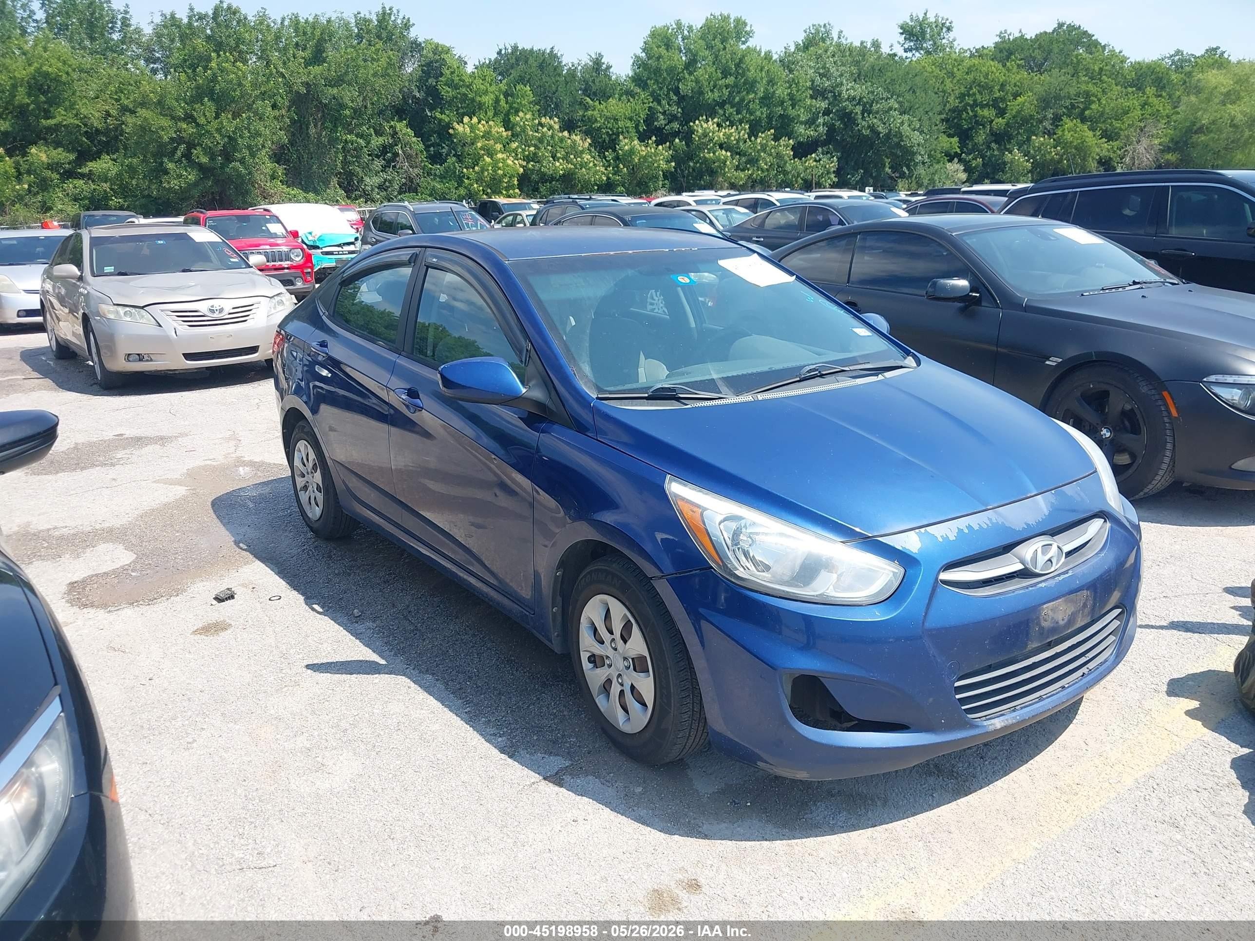 2015 Hyundai Accent GLS, VIN KMHCT4AE7FU816996 — Normal wear