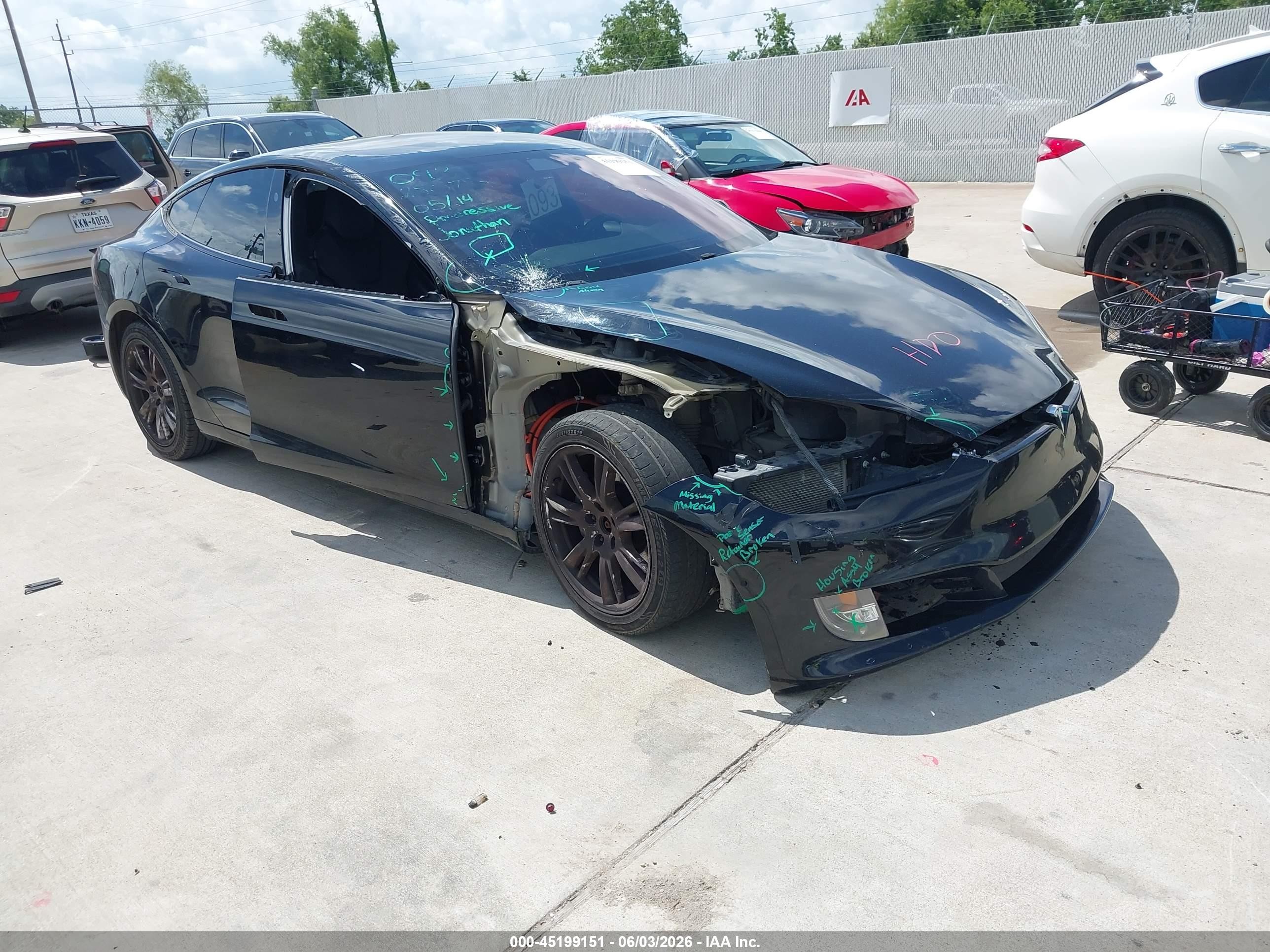 2018 Tesla Model S 75D, VIN 5YJSA1E28JF280789 — Front end