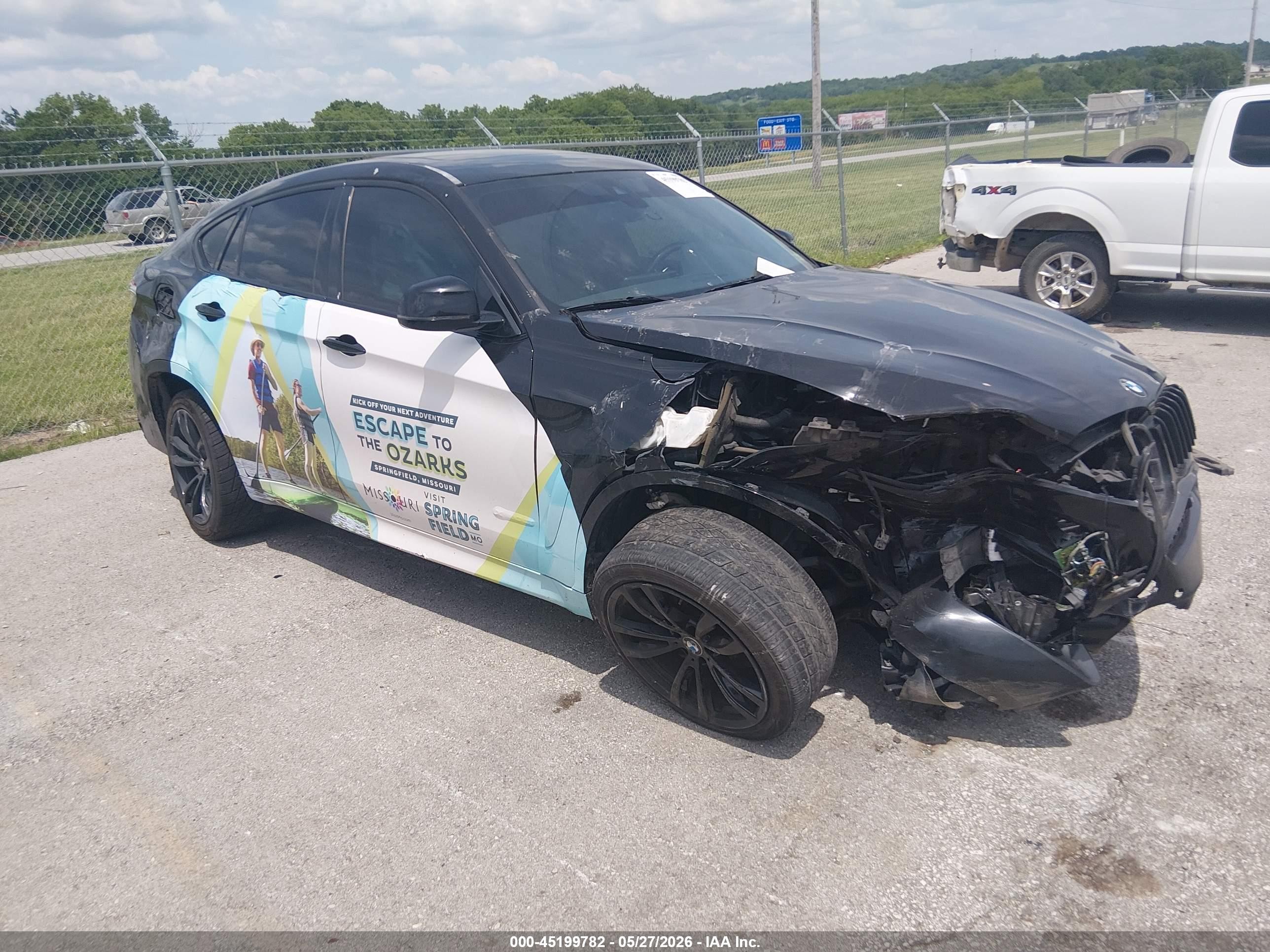 2017 BMW X6 xDrive35i, VIN 5UXKU2C3XH0X46979 — Front end
