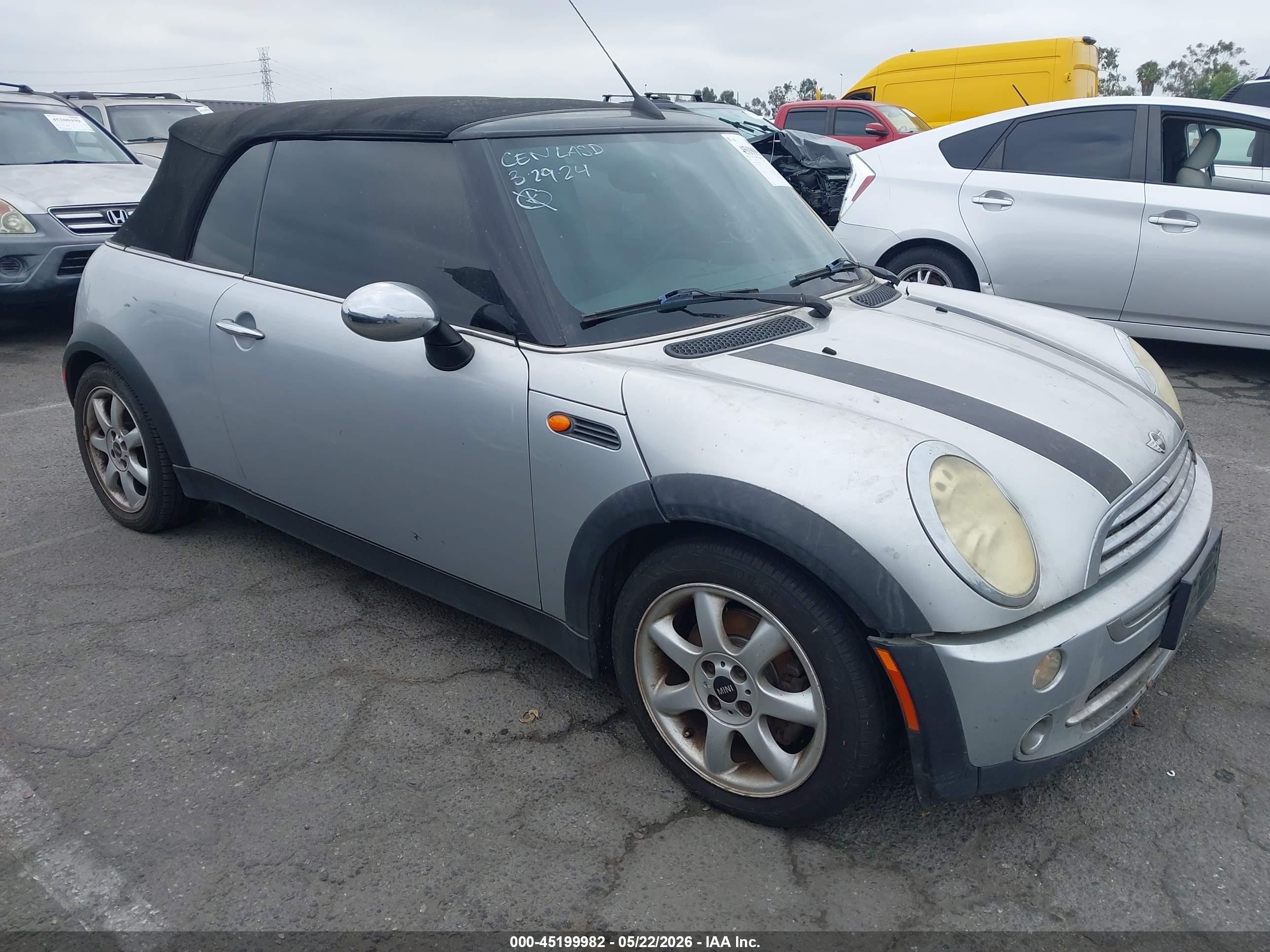 2007 MINI Convertible, VIN WMWRF33527TF66331 — Normal wear