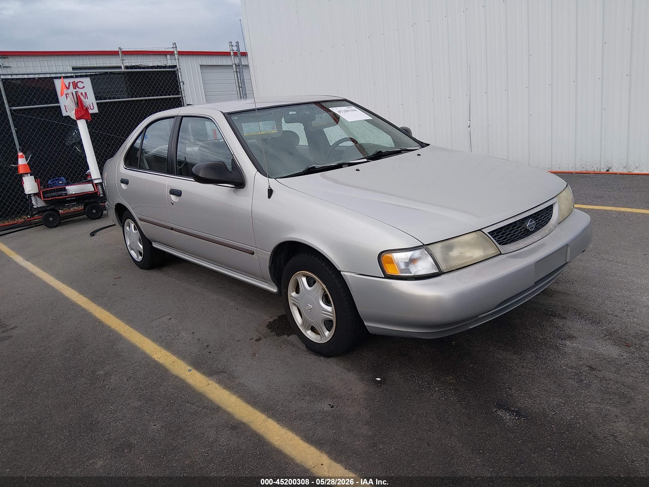 1998 Nissan Sentra XE, VIN 1N4AB41D8WC743655 — Бок