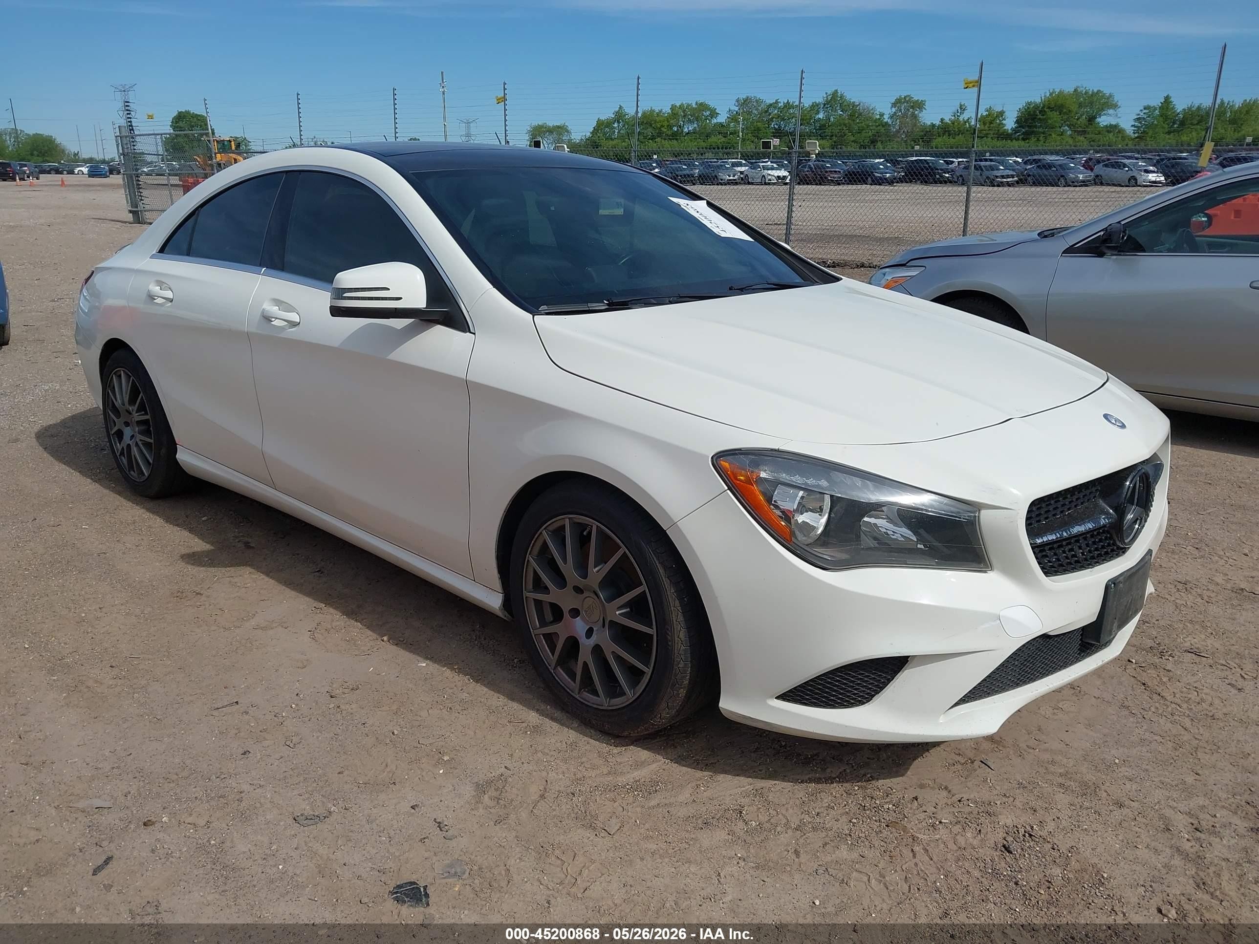 2014 Mercedes-Benz CLA 250, VIN WDDSJ4GB9EN072562 — Undercarriage