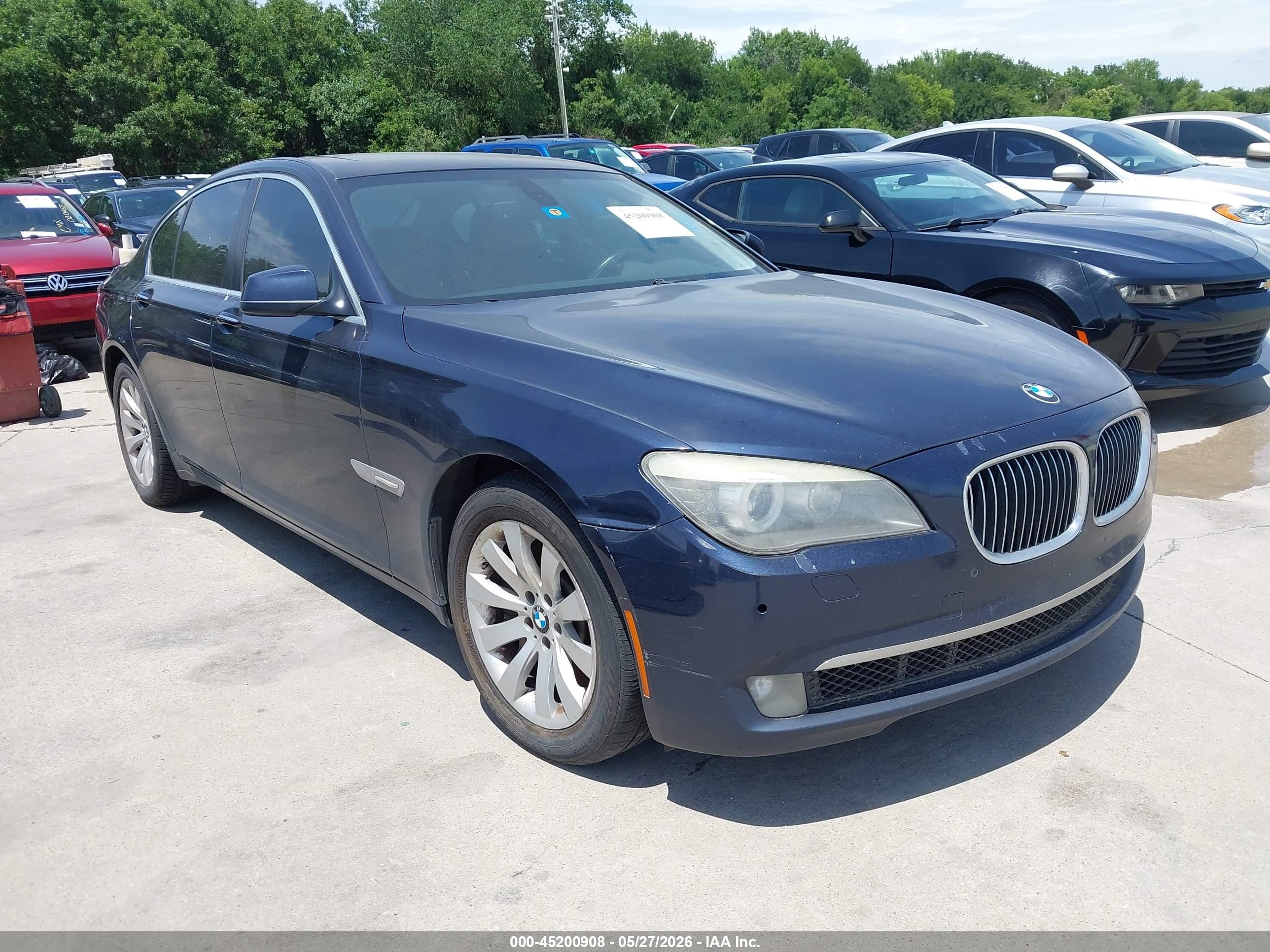 2011 BMW 7 Series 750i, VIN WBAKA8C52BCY37259 — Normal wear
