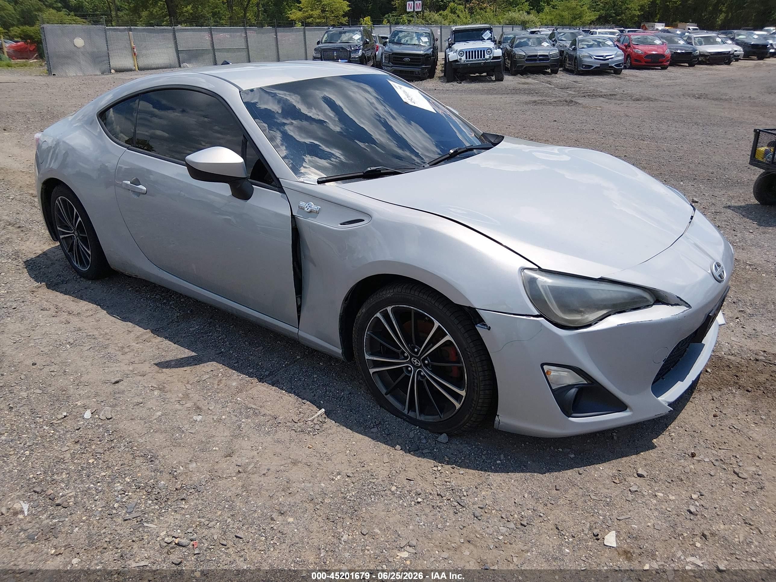 2013 Scion FR-S 10 Series, VIN JF1ZNAA19D2732990 — Side