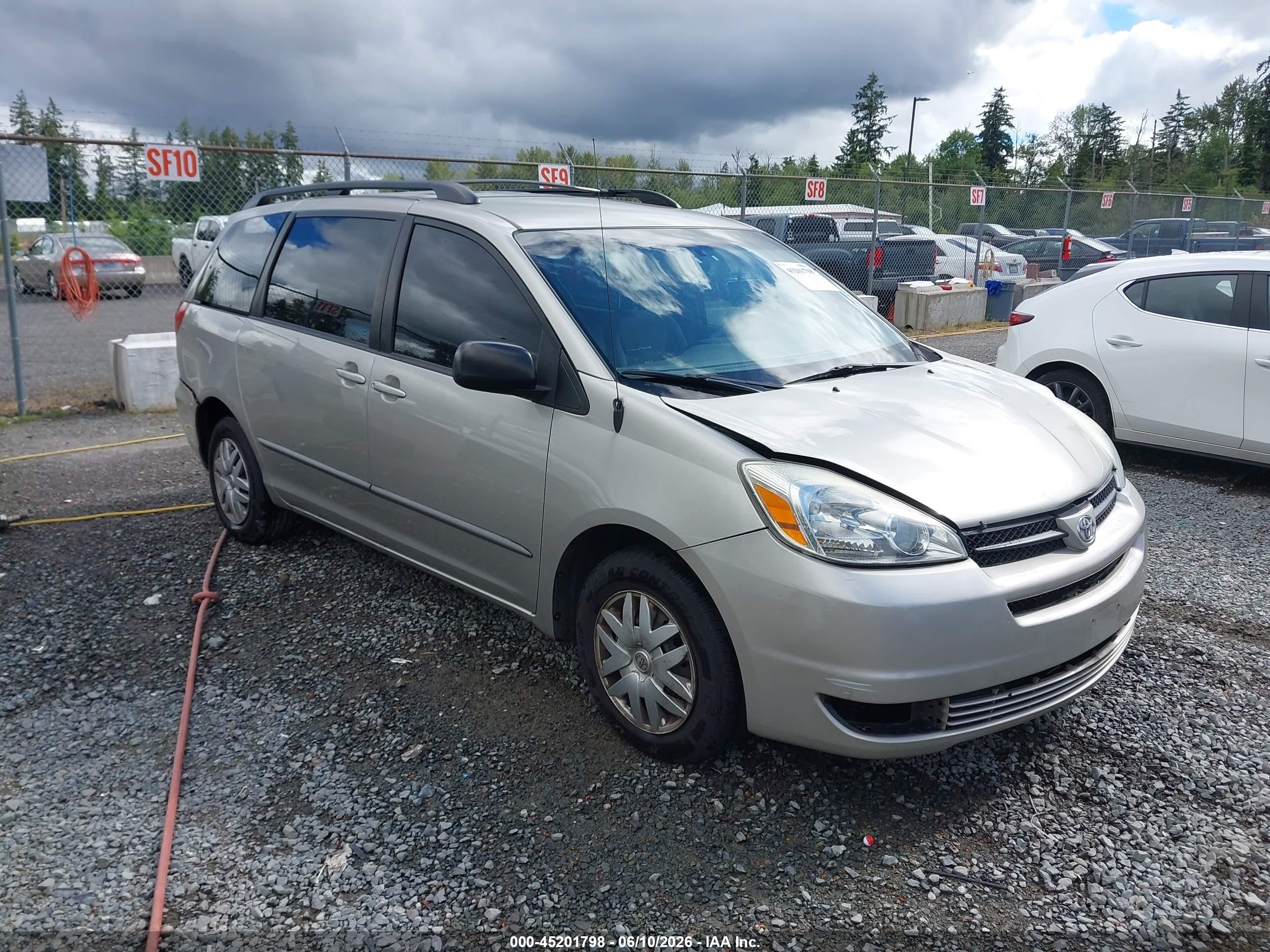 2004 Toyota Sienna LE, VIN 5TDZA23C44S191401 — All over