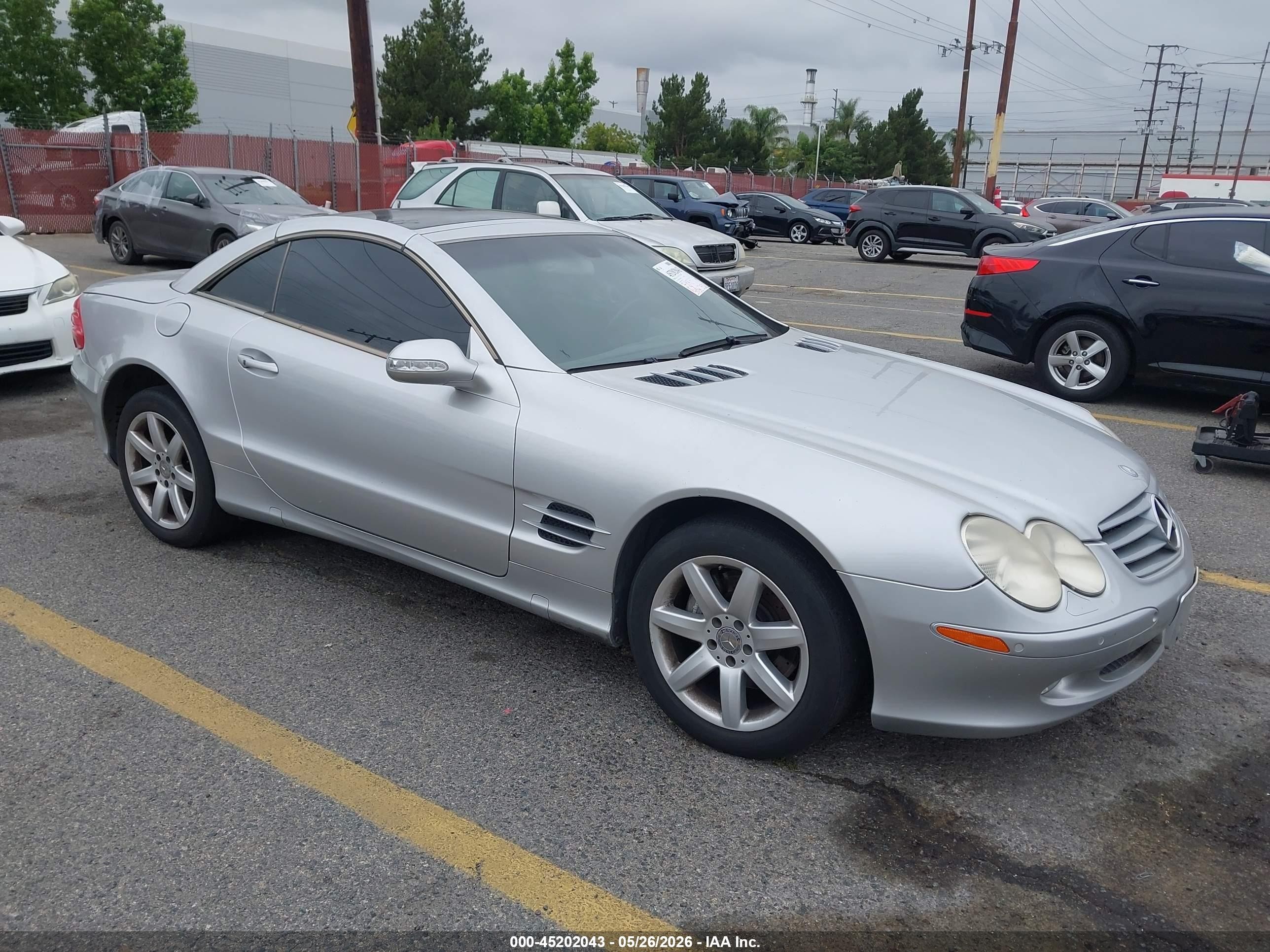 2003 Mercedes-Benz SL 500, VIN WDBSK75F73F027771 — Normal wear