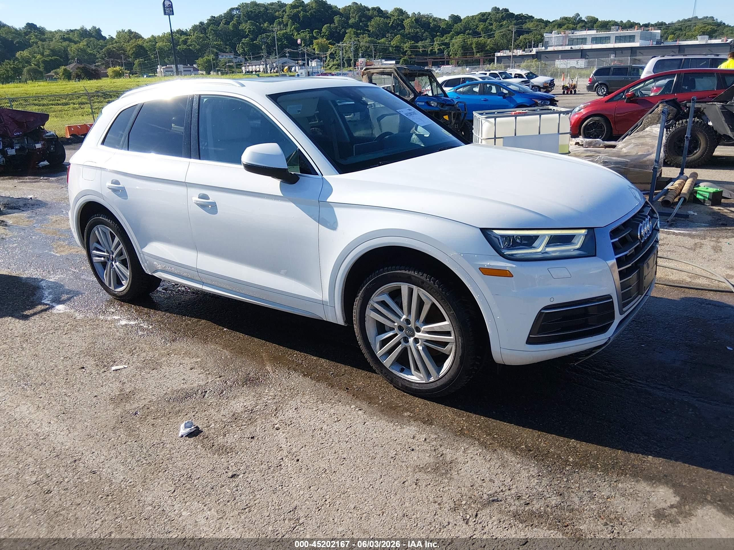 2018 Audi Q5 Premium Plus, VIN WA1BNAFY5J2002680 — Электрика