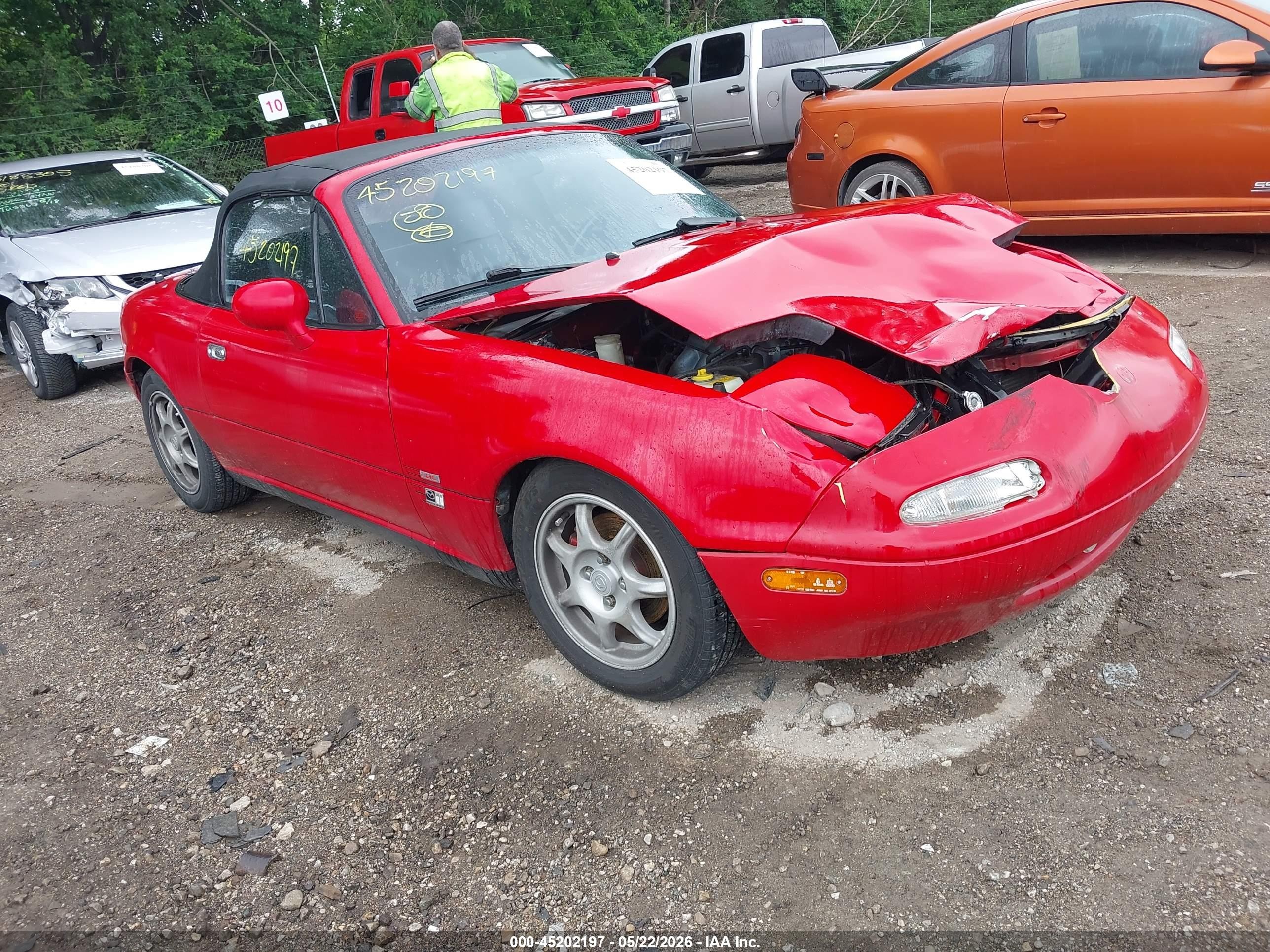 1995 Mazda MX-5 Miata, VIN JM1NA3536S0602203 — Front end