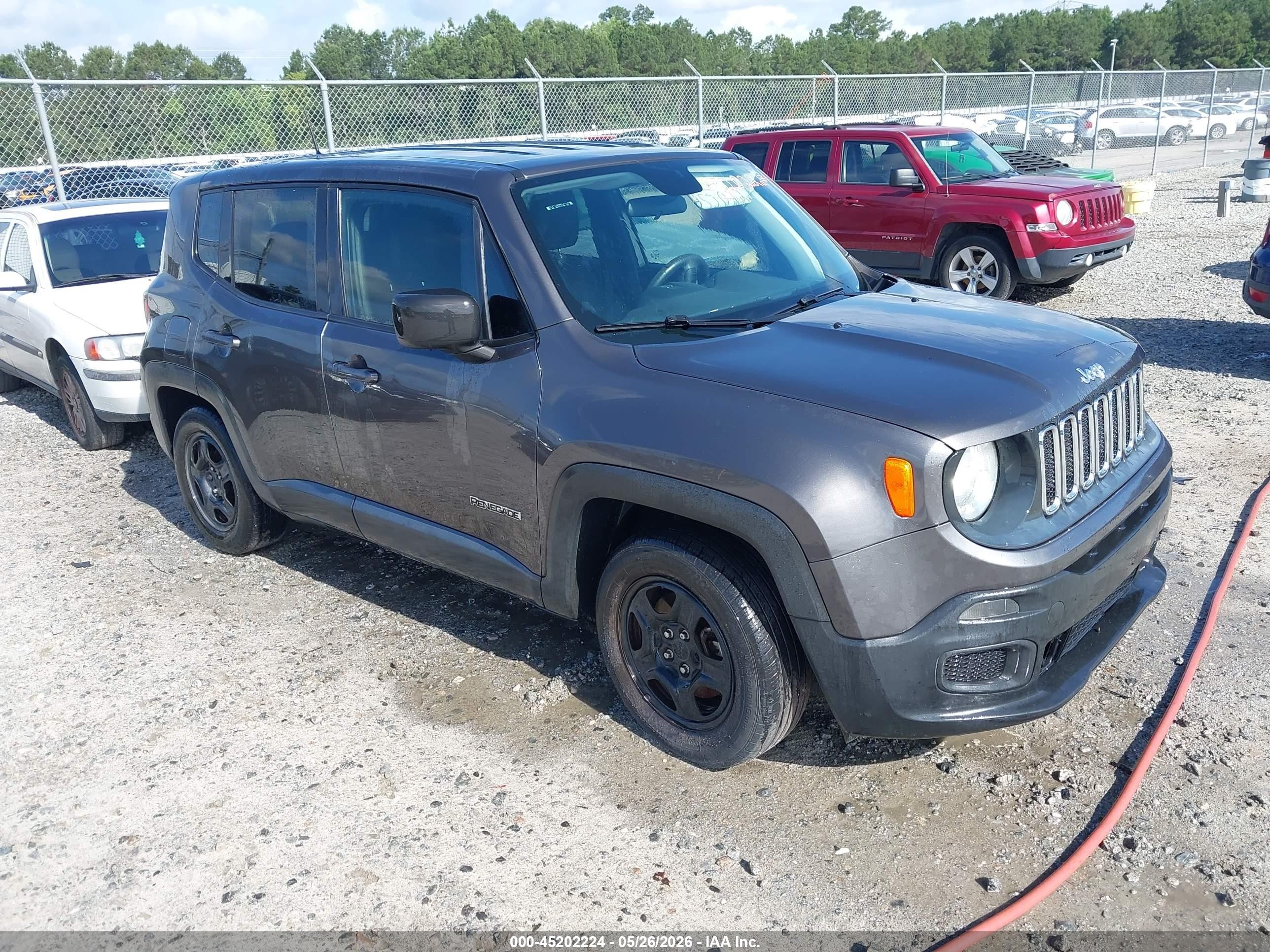 2018 Jeep Renegade Sport, VIN ZACCJAAB2JPG70371 — Side