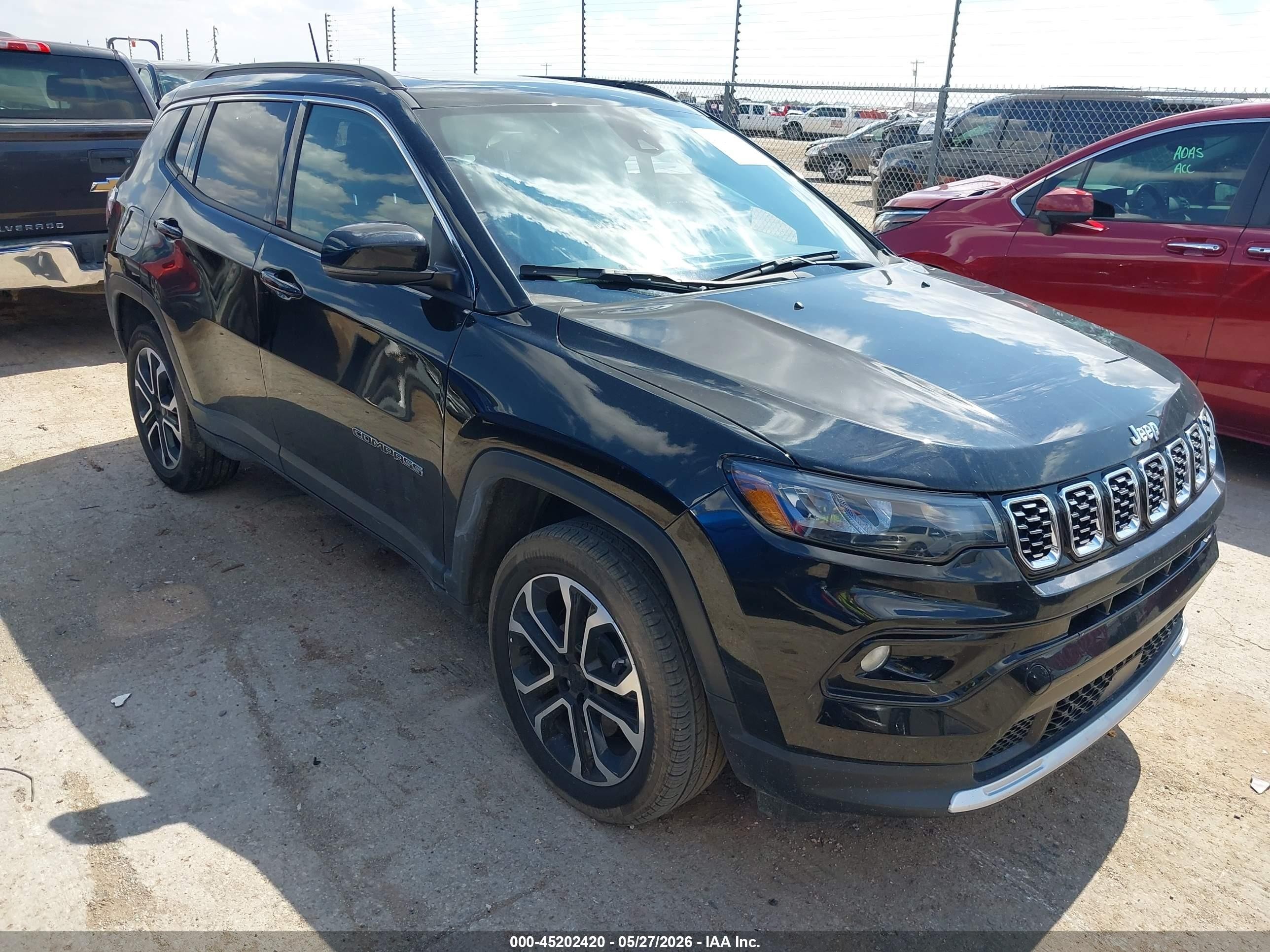 2024 Jeep Compass Limited, VIN 3C4NJDCN5RT101035 — Side