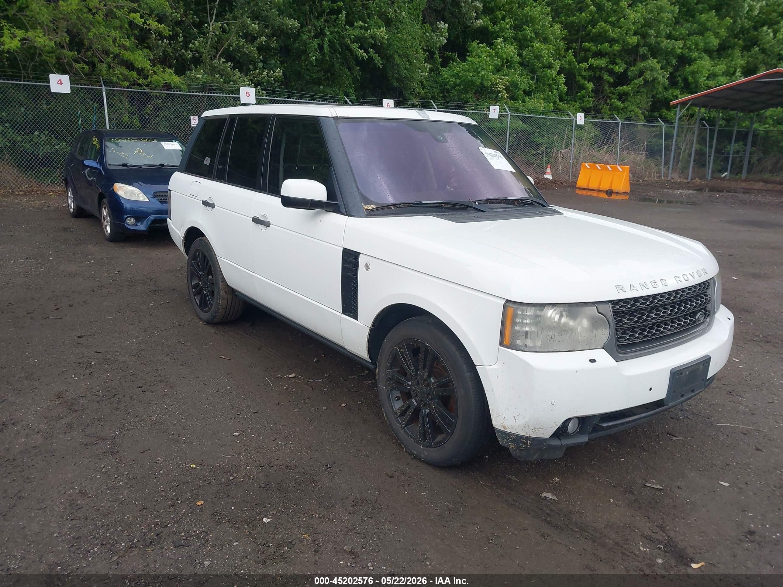 2011 Land Rover Range Rover HSE Lux, VIN SALMF1D40BA345358 — Normal wear