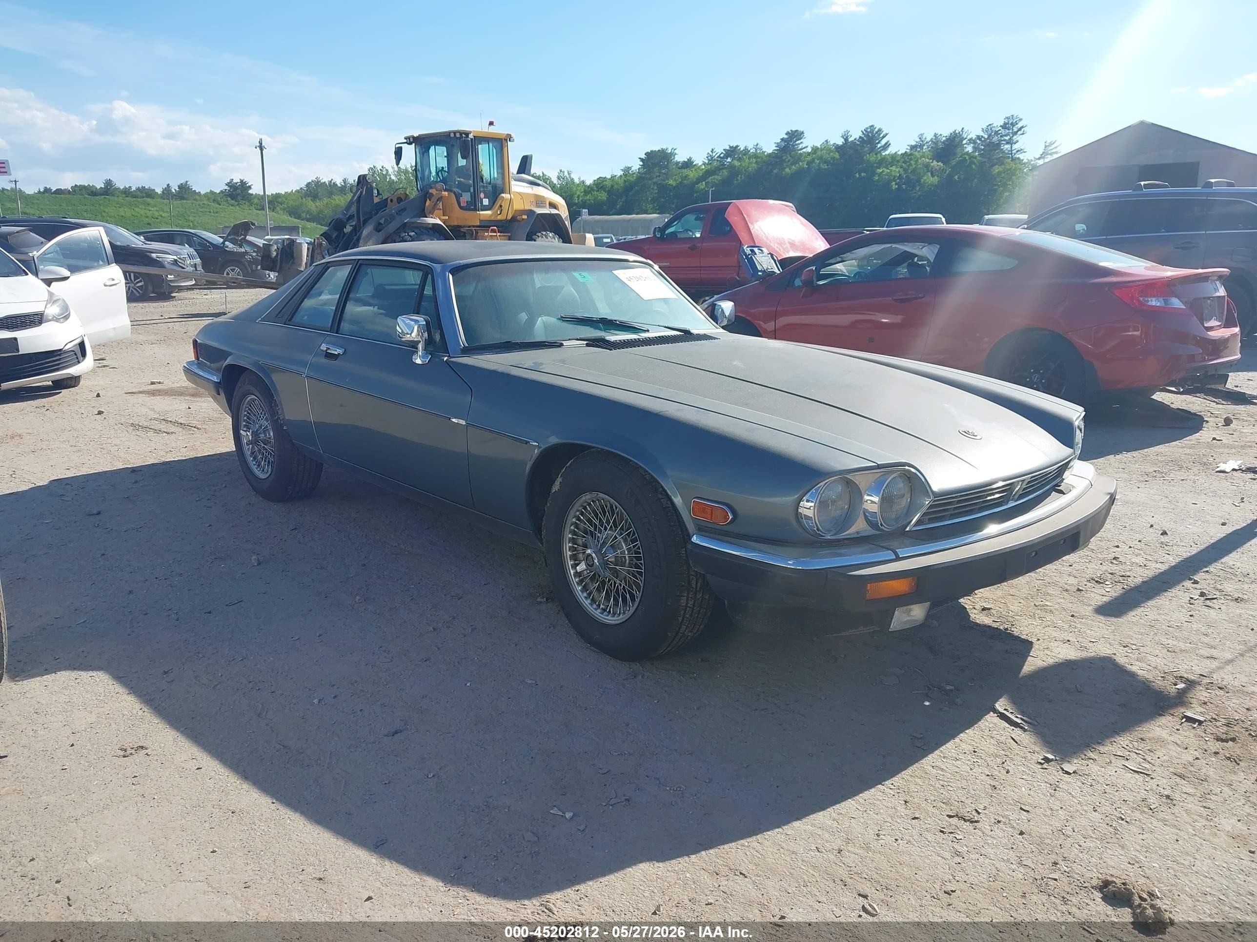 1986 Jaguar XJ, VIN SAJNV5841GC132514 — Normal wear