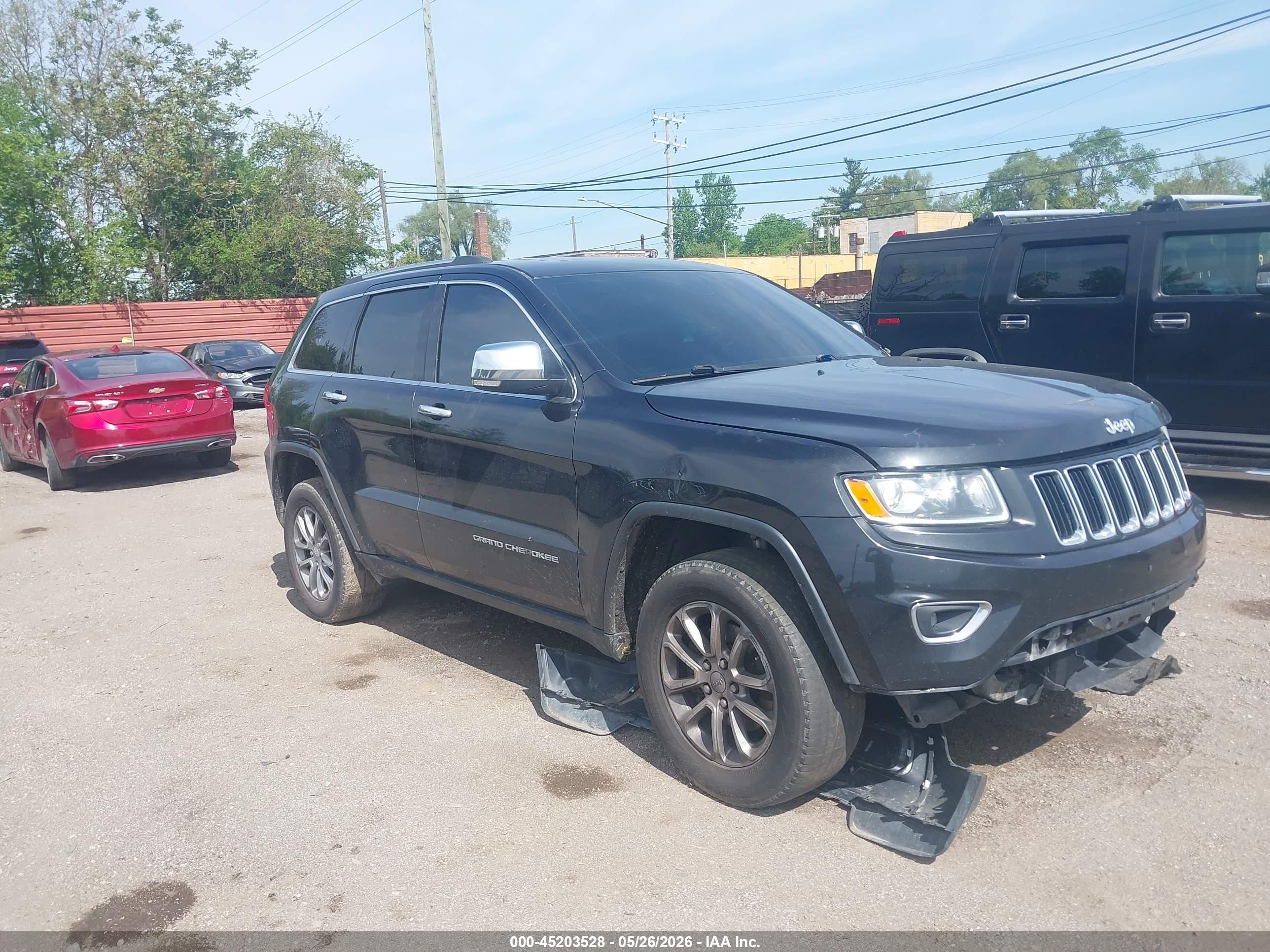 2016 Jeep Grand Cherokee Limited, VIN 1C4RJFBGXGC359608 — Front end