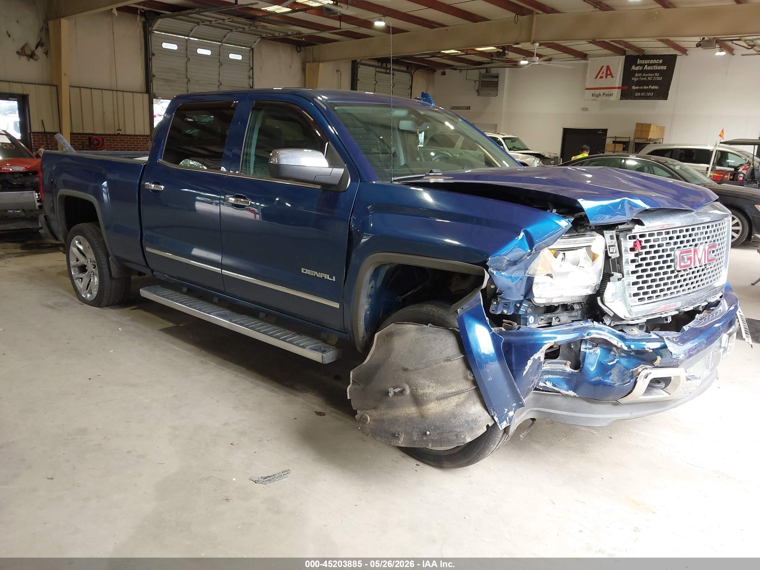 2015 GMC Sierra 1500 Denali, VIN 3GTU2WEJ5FG401094 — Front end