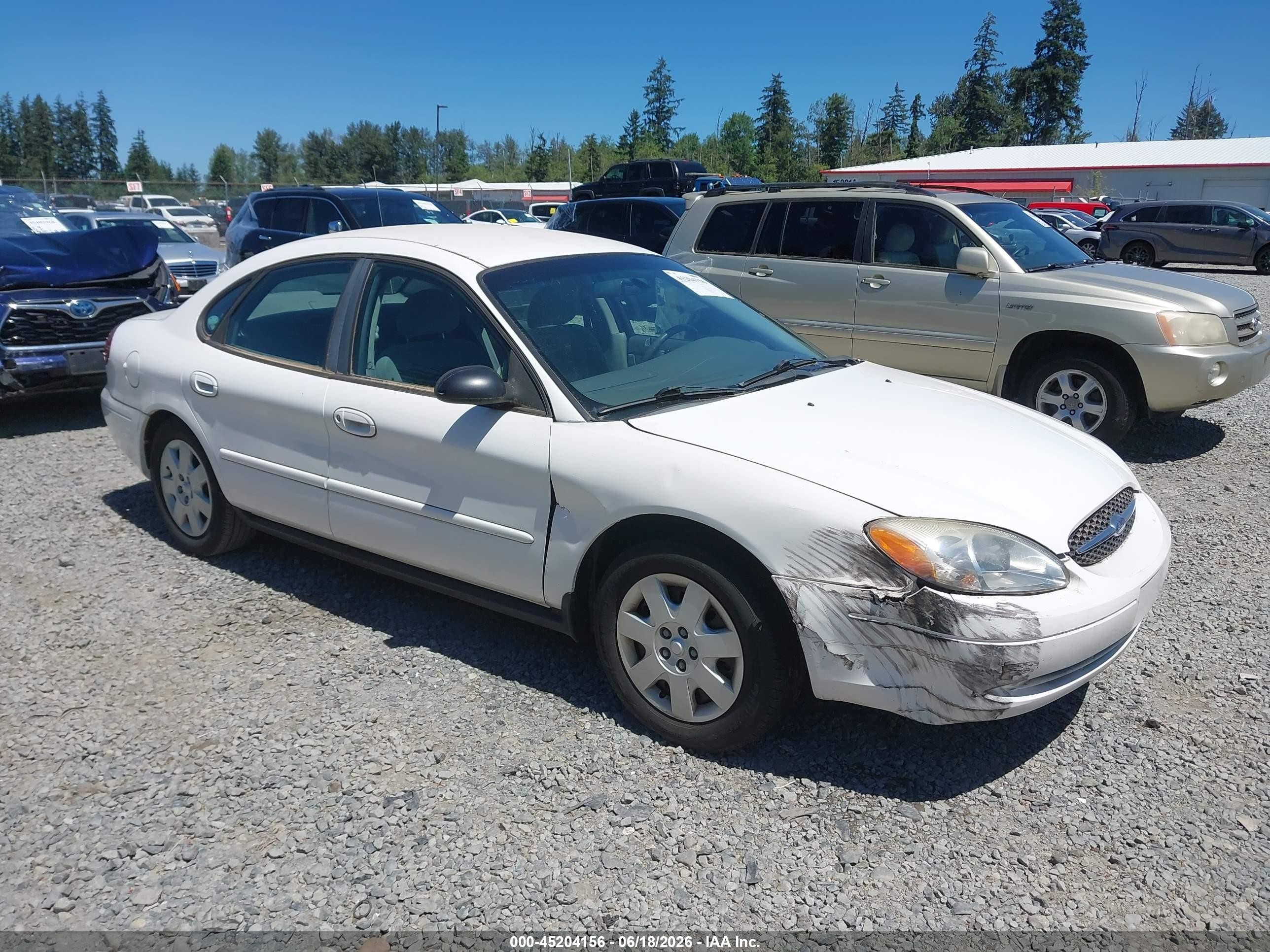 2002 Ford Taurus LX Standard, VIN 1FAFP52U92G116011 — Front end