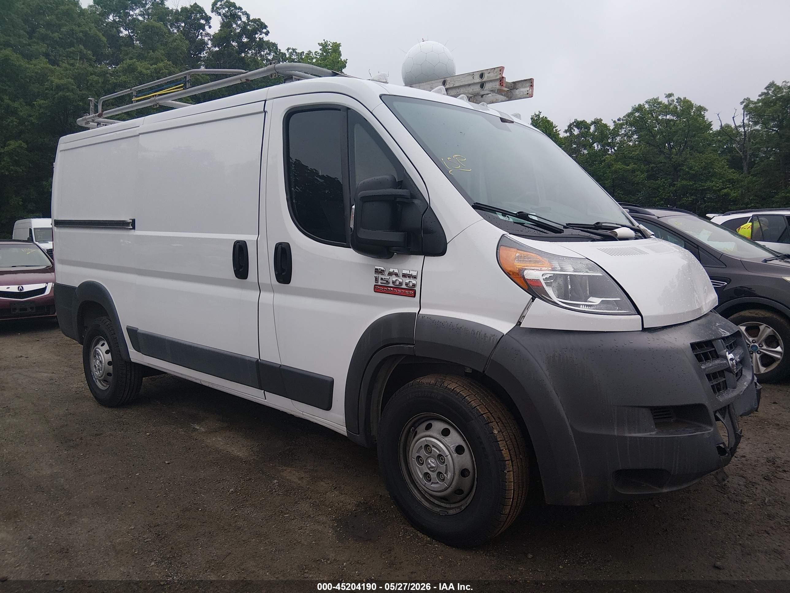 2016 Ram ProMaster Cargo, VIN 3C6TRVAG8GE103493 — Front end