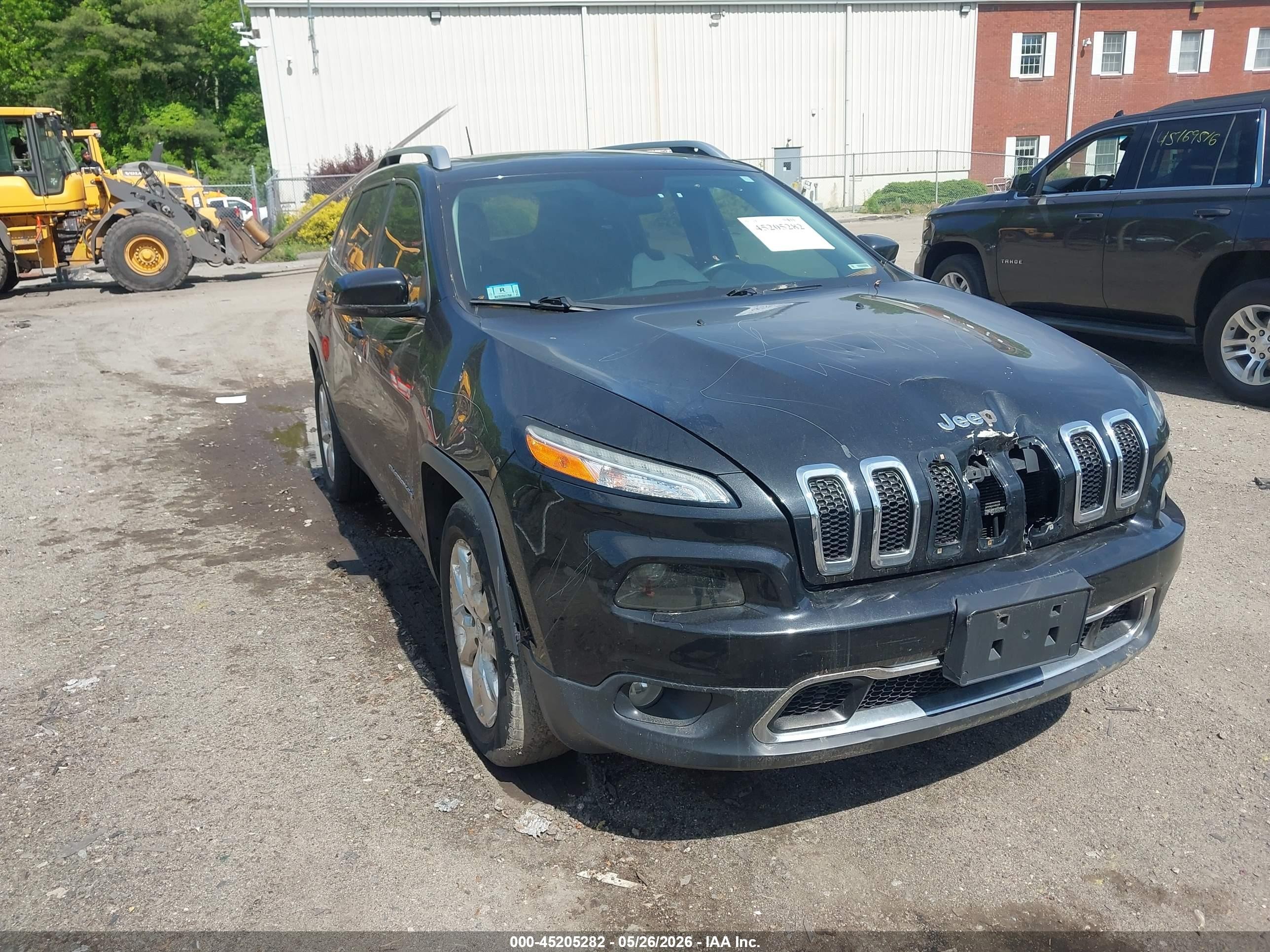 2015 Jeep Cherokee Limited, VIN 1C4PJMDS3FW757057 — Vandalism