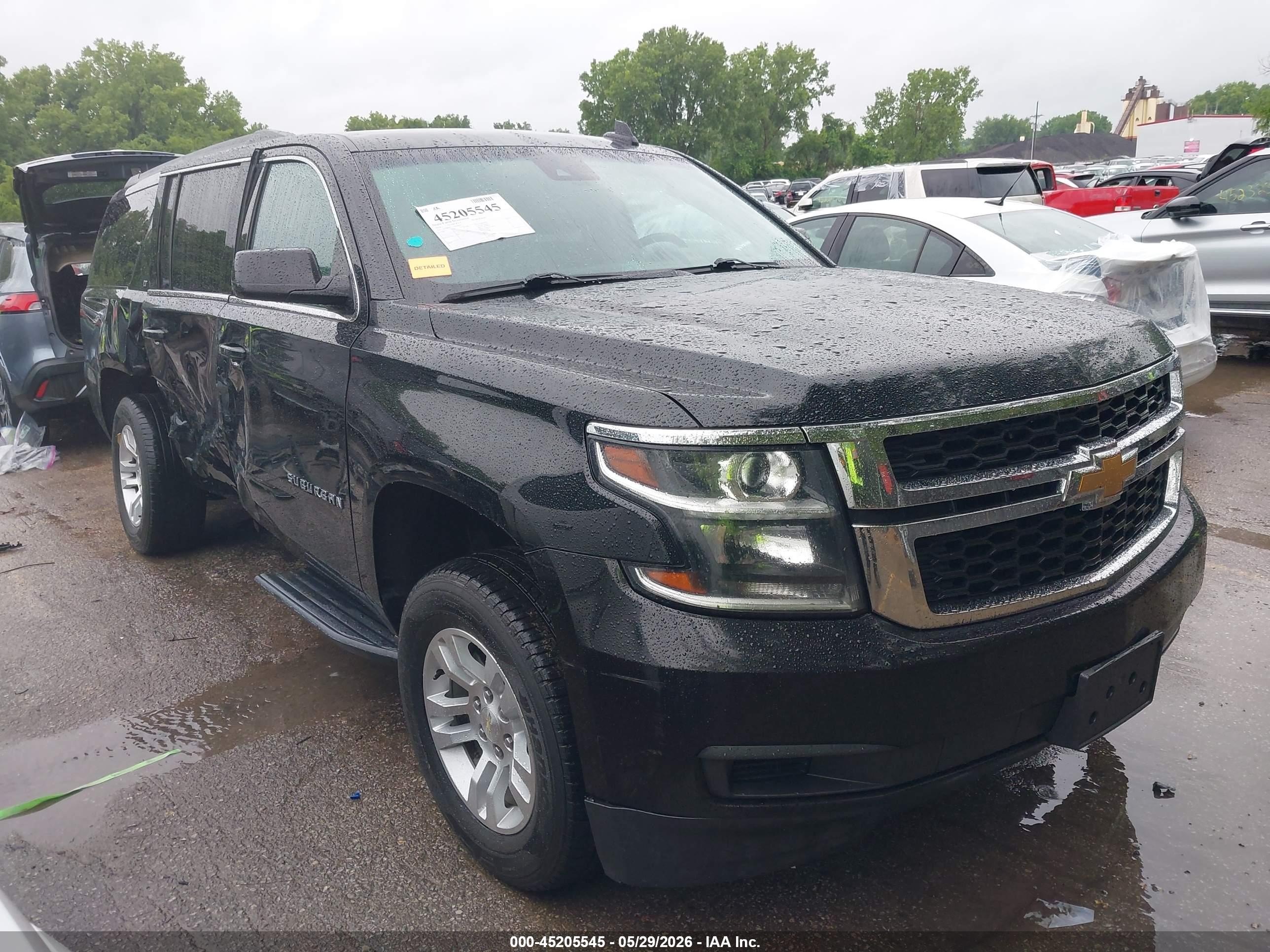 2018 Chevrolet Suburban LT, VIN 1GNSKHKC1JR368491 — Side
