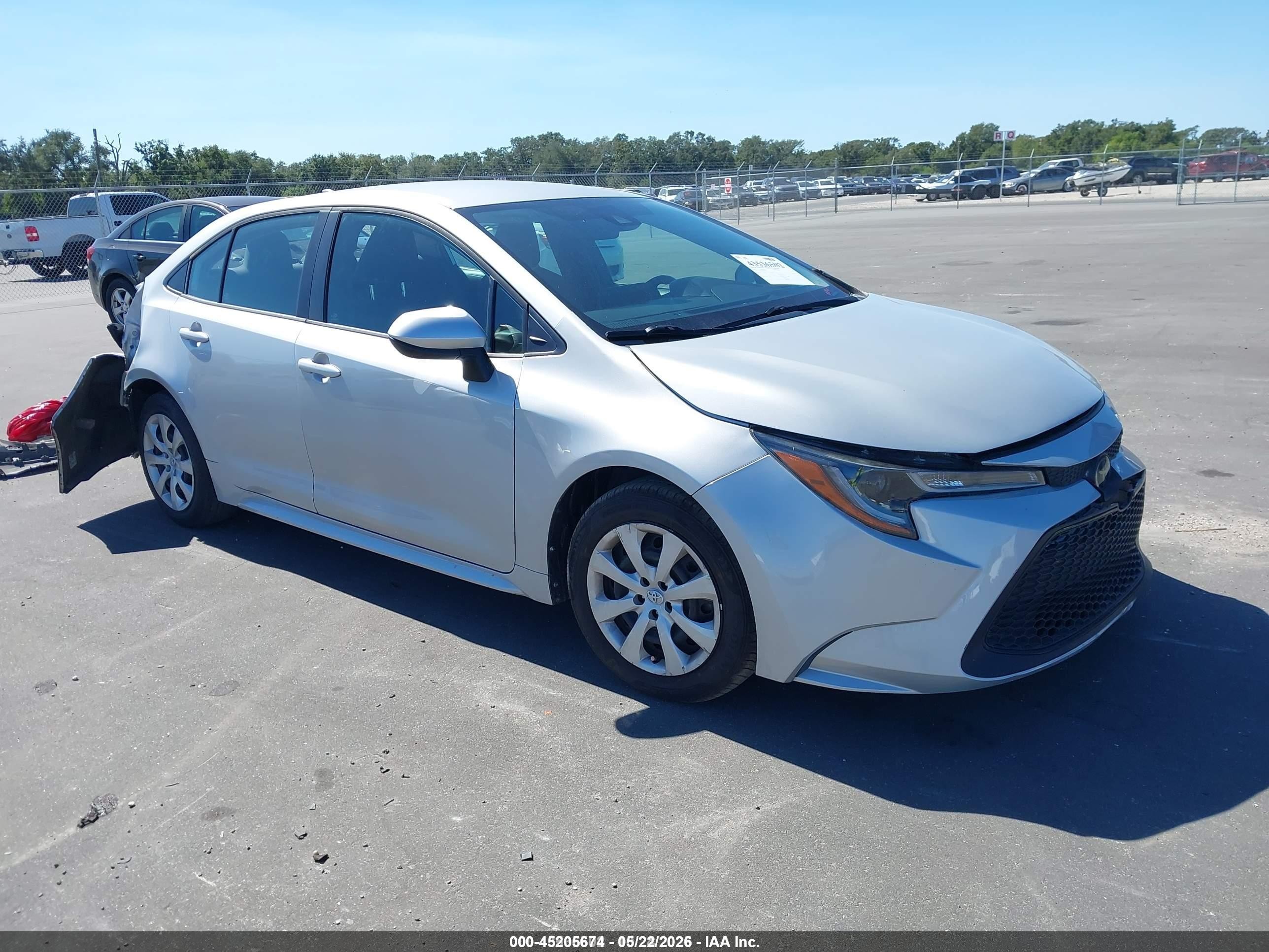 2020 Toyota Corolla LE, VIN 5YFEPRAE0LP009517 — Зад