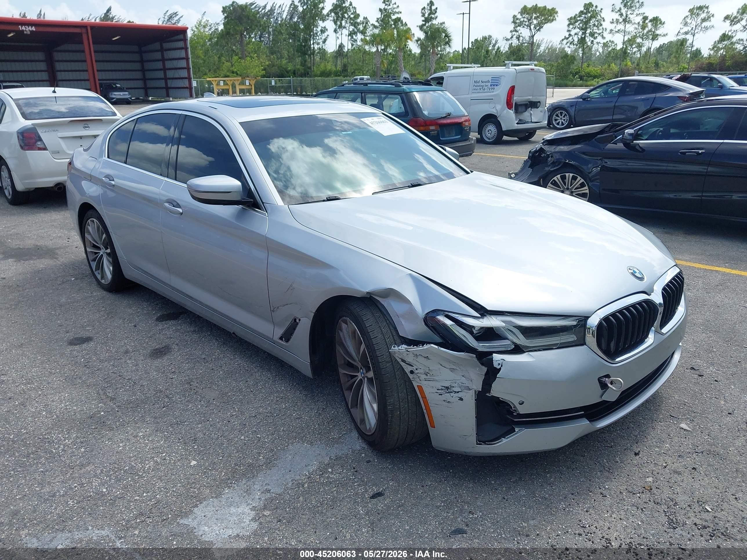 2021 BMW 5 Series 530i, VIN WBA53BH06MWW95193 — Front end