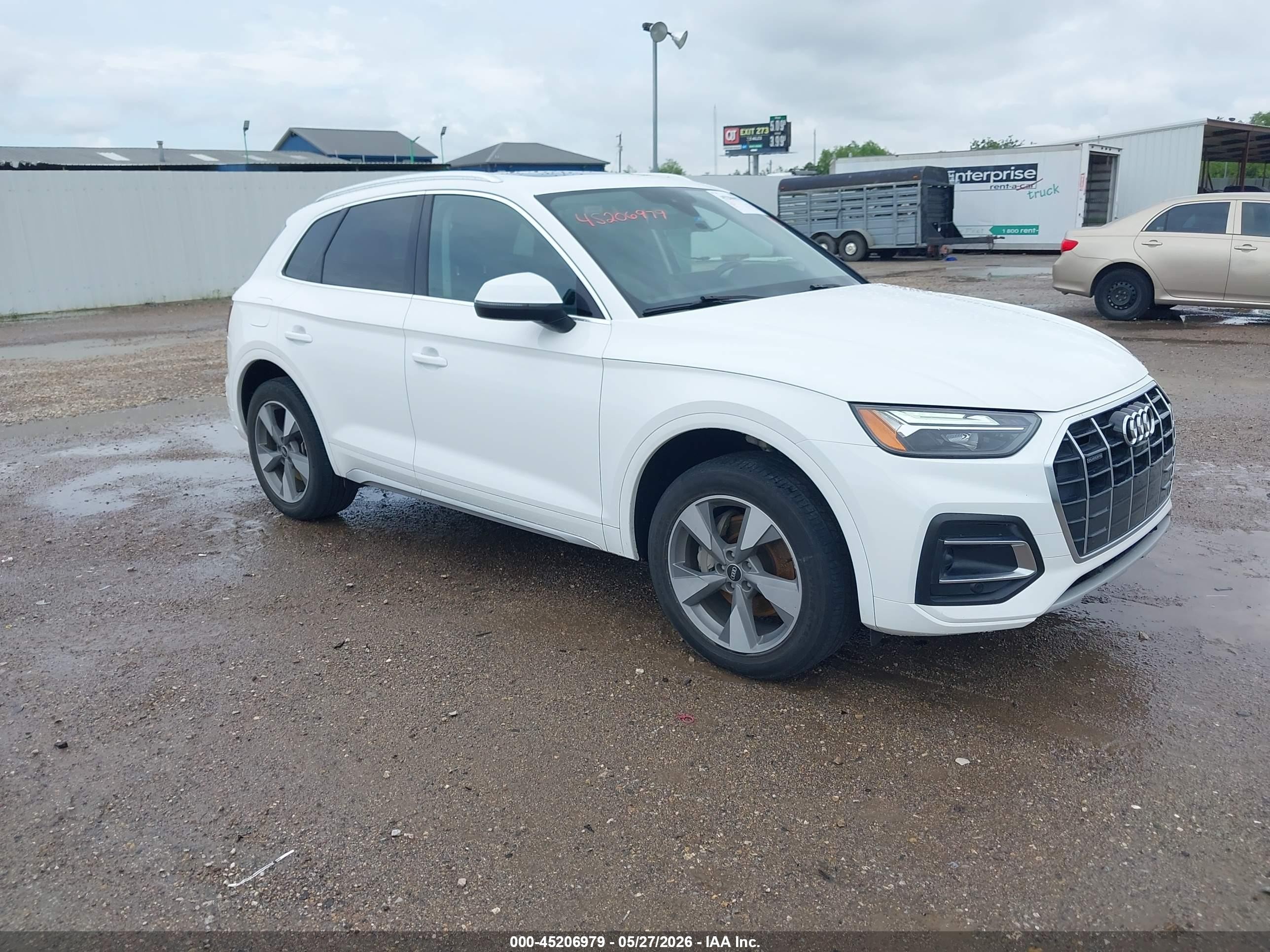 2023 Audi Q5 Premium Plus, VIN WA1BBAFY7P2059996 — Rear end