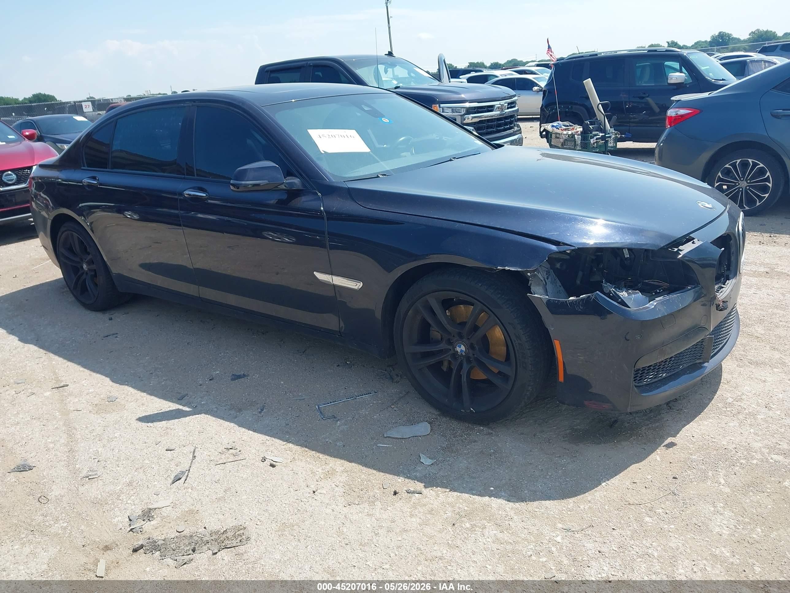 2014 BMW 7 Series 740Li, VIN WBAYE4C50ED138217 — Front end